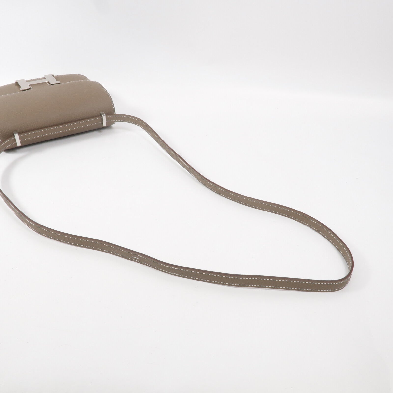 HERMES Epsom皮革Constance Mini肩背袋Etoupe