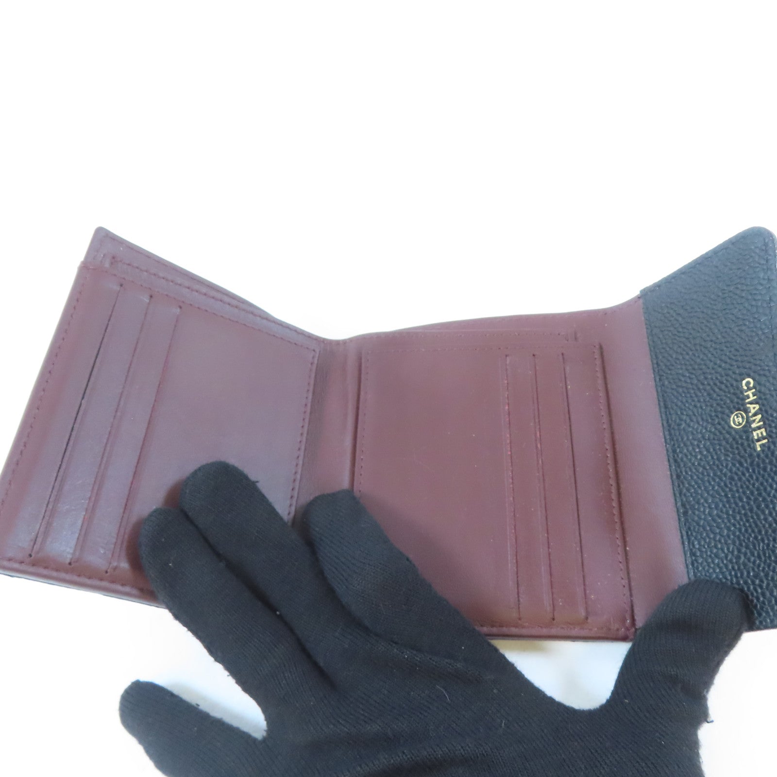 CHANEL 菱格Caviar皮革Trifold Wallet金扣錢包黑色