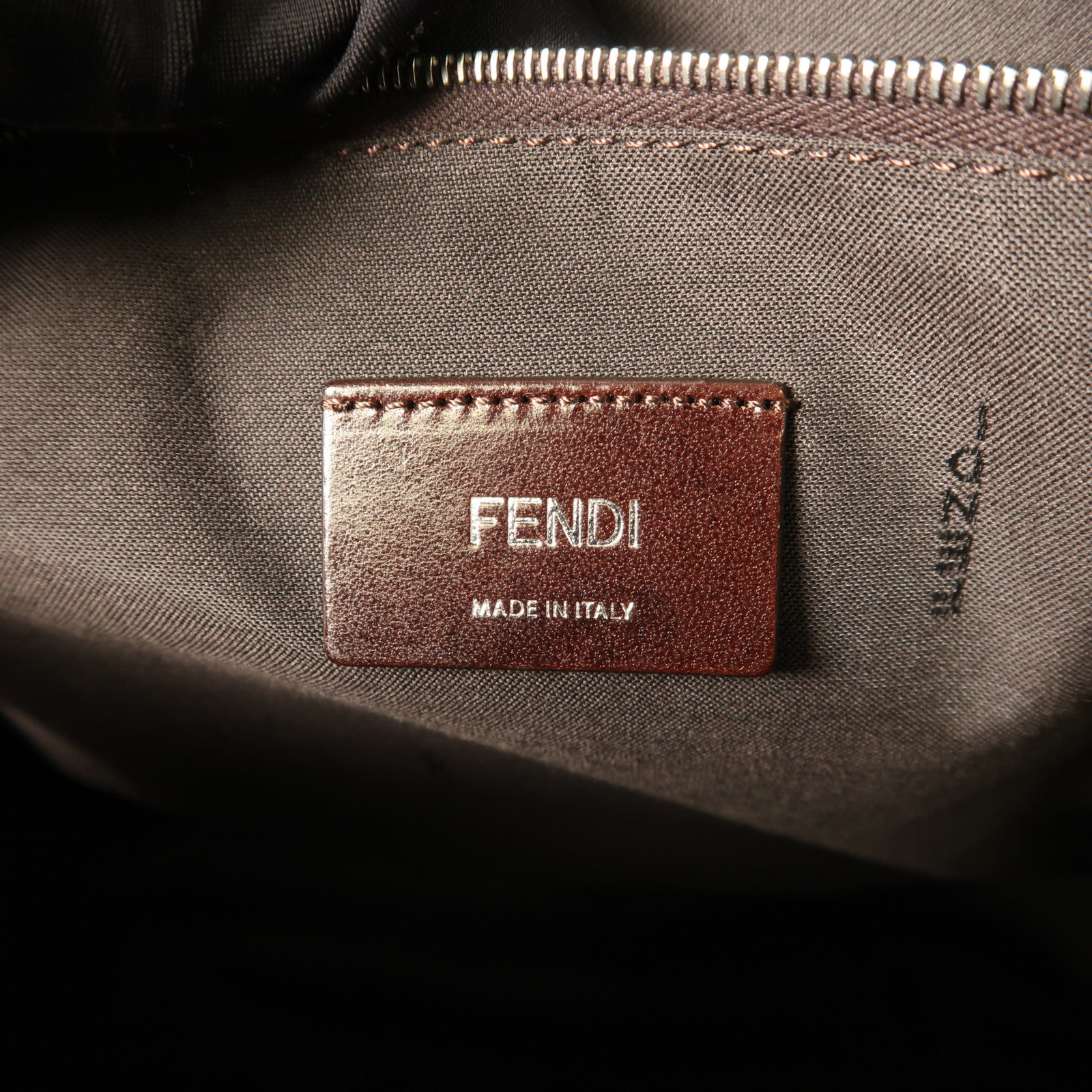 FENDI 塗層帆布Backpack銀扣背包