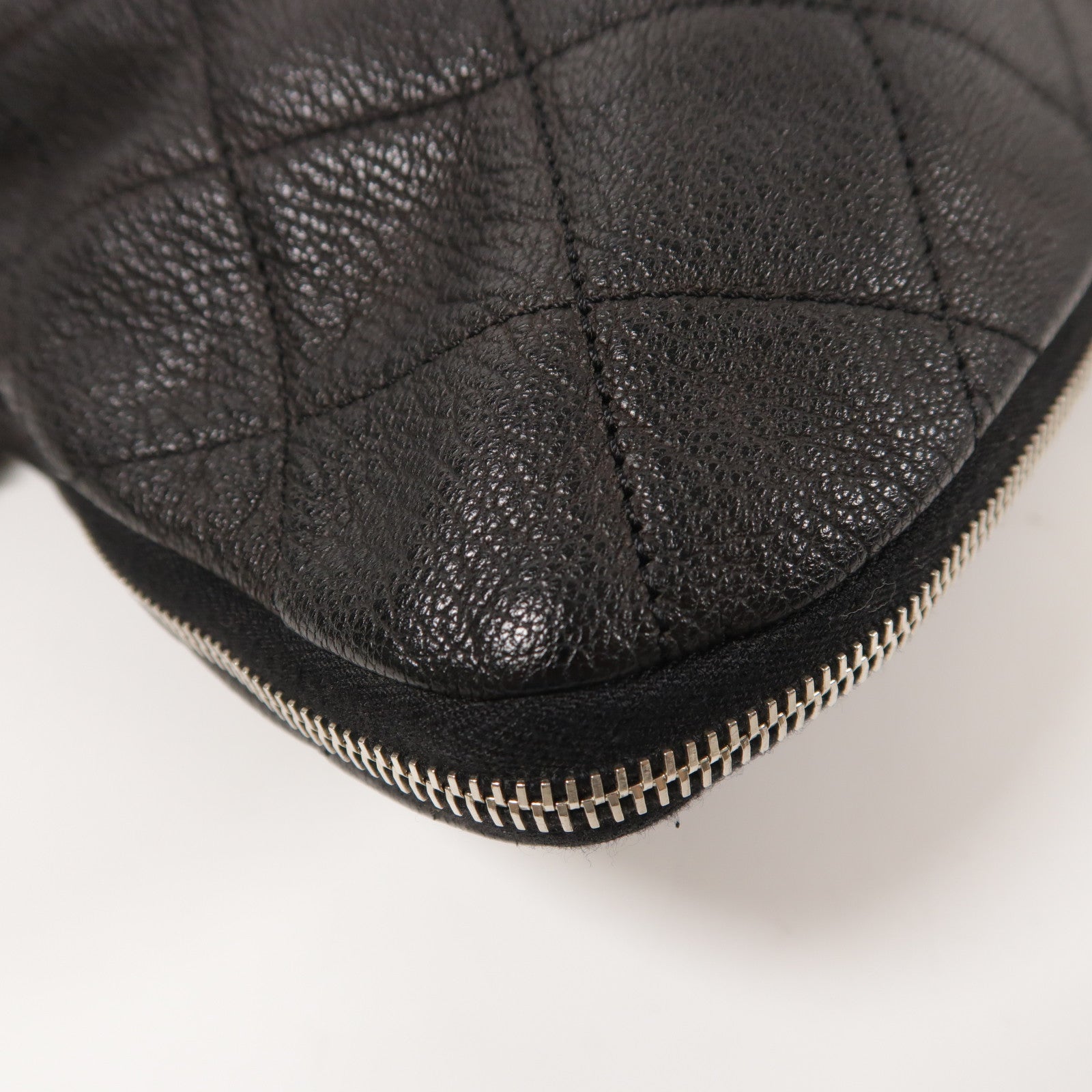 CHANEL 牛皮皮革Shoulder Bag銀扣肩背袋