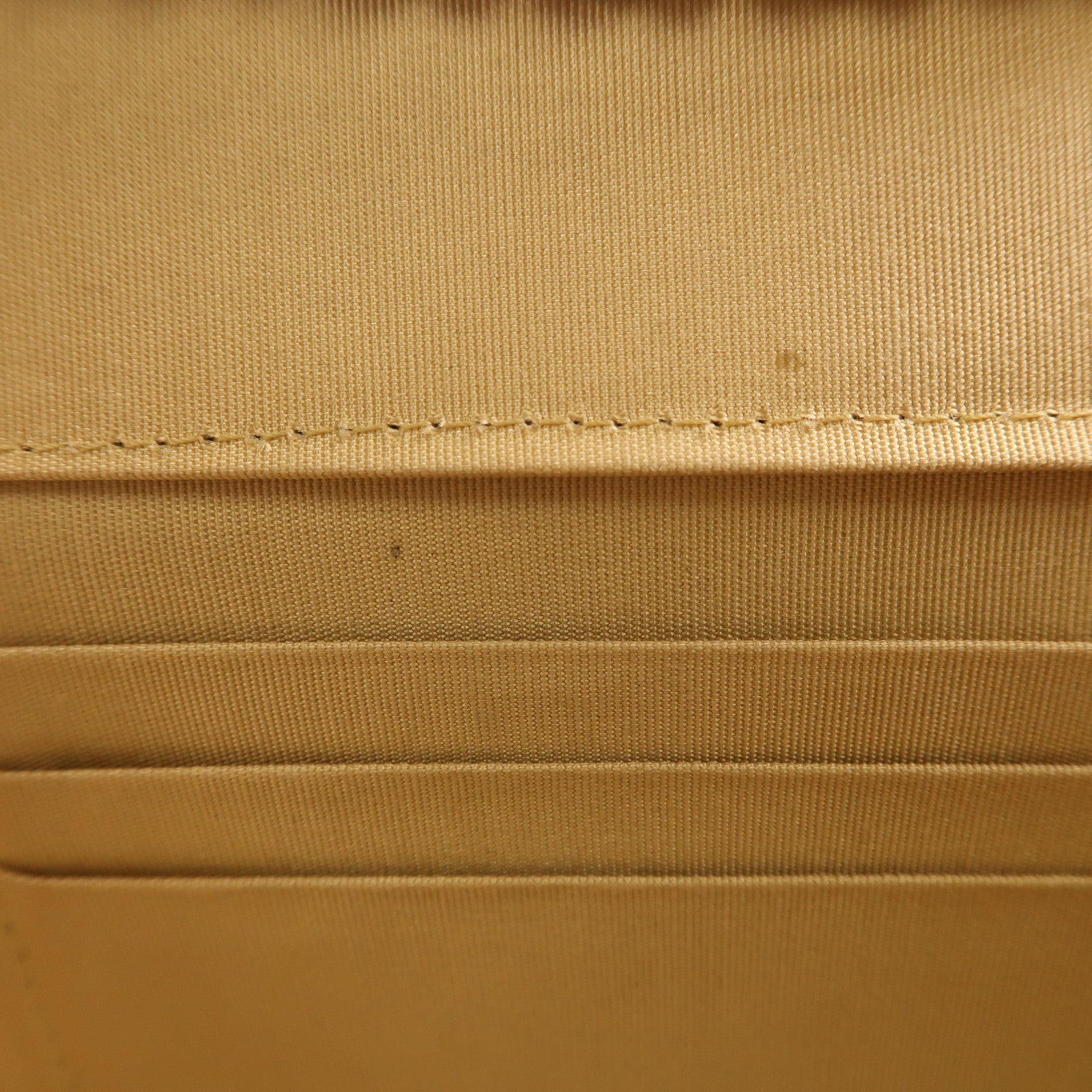 CHANEL 羊皮皮革Vanity Case金扣鏈帶肩背袋