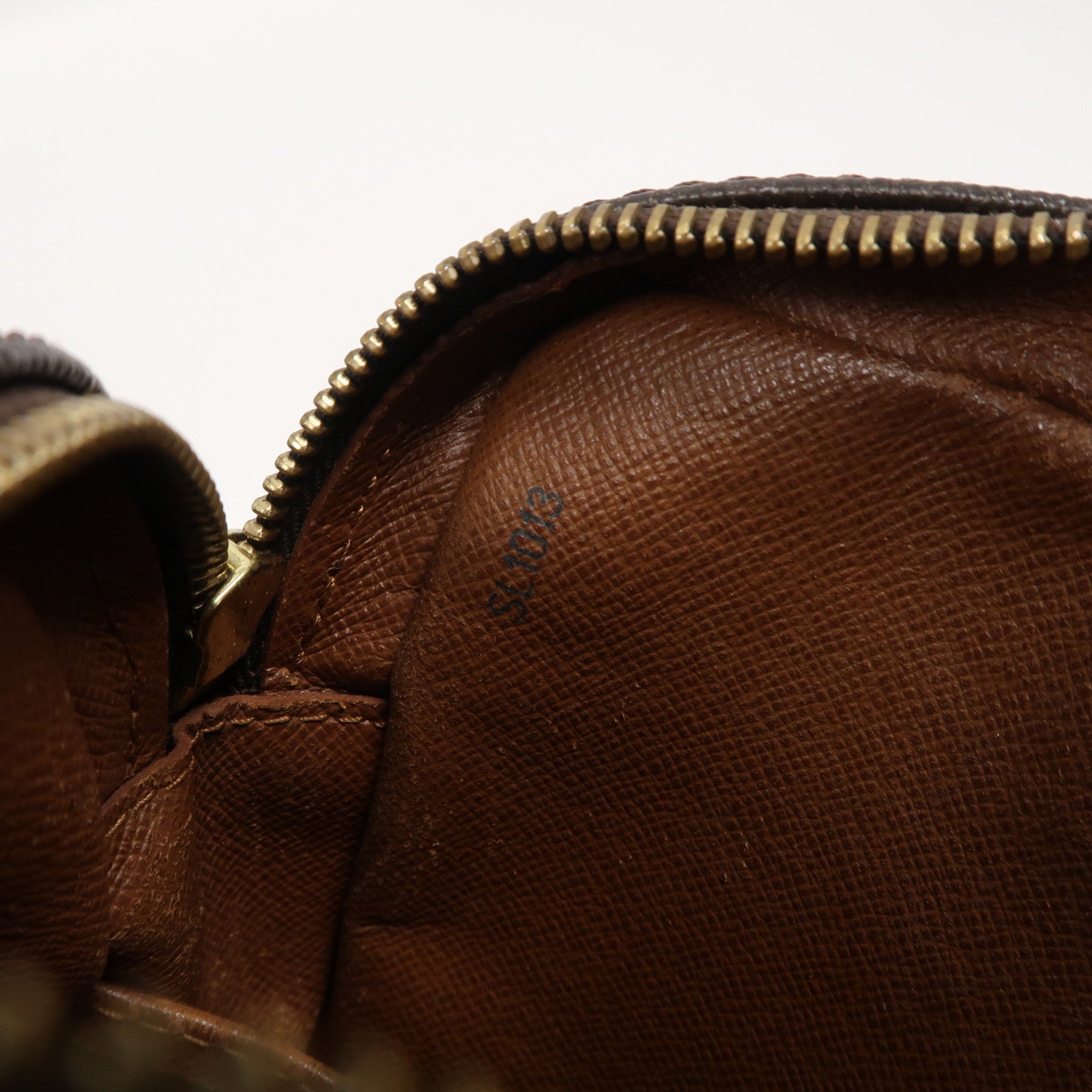 LOUIS VUITTON Monogram Danube金扣肩背袋啡色
