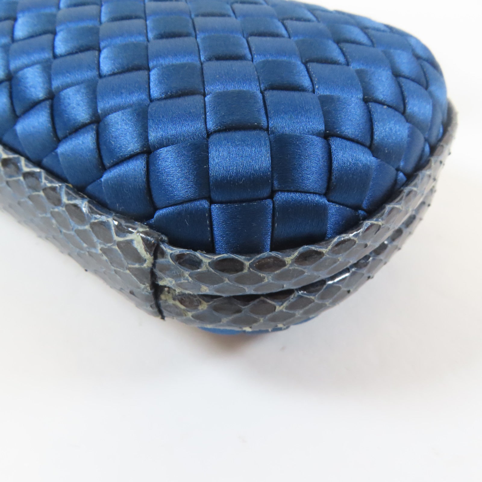 BOTTEGA VENETA 緞布/蛇皮皮革Clutch Bag黑扣手拿包藍色