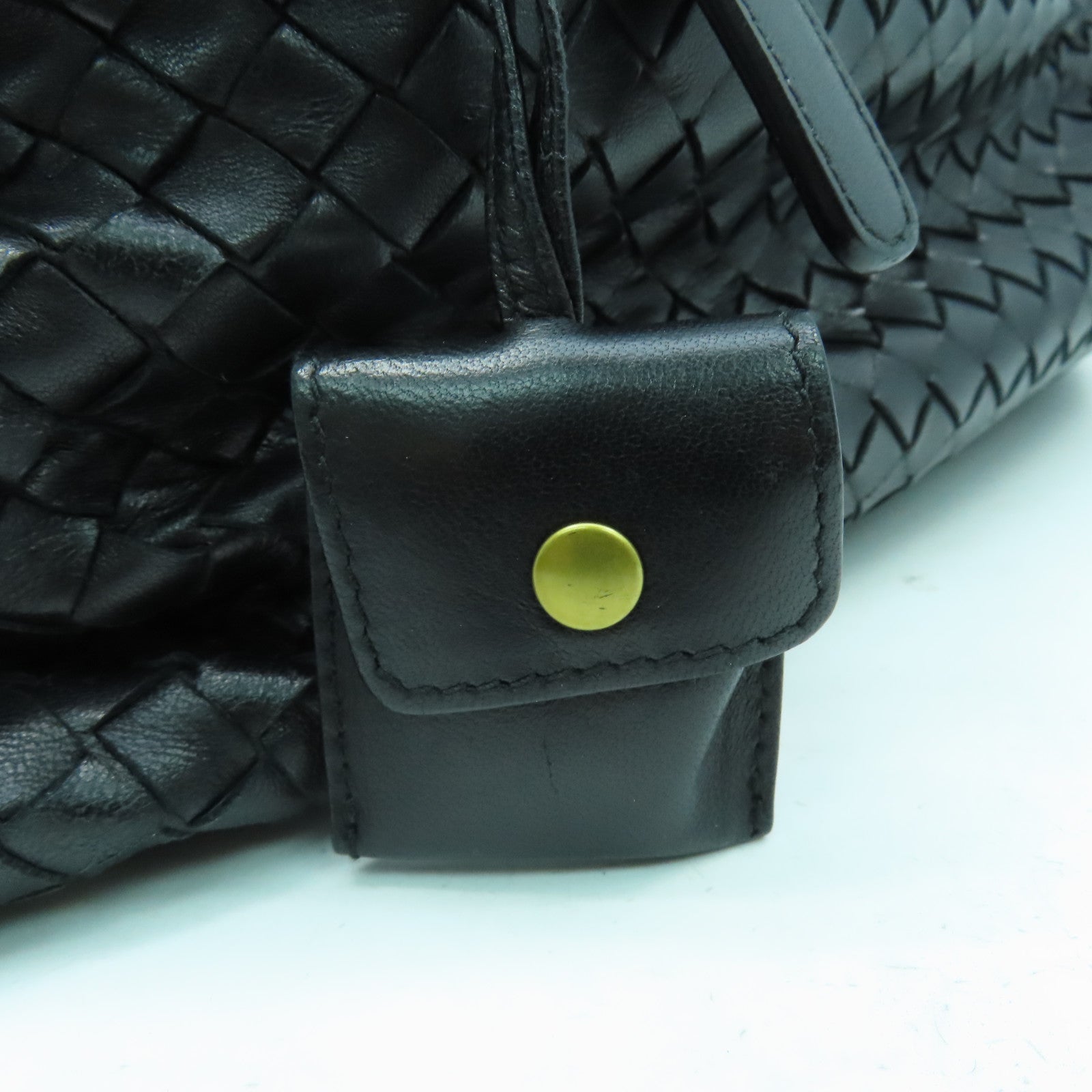 BOTTEGA VENETA 織紋羊皮皮革Shoulder Bag金扣肩背袋黑色
