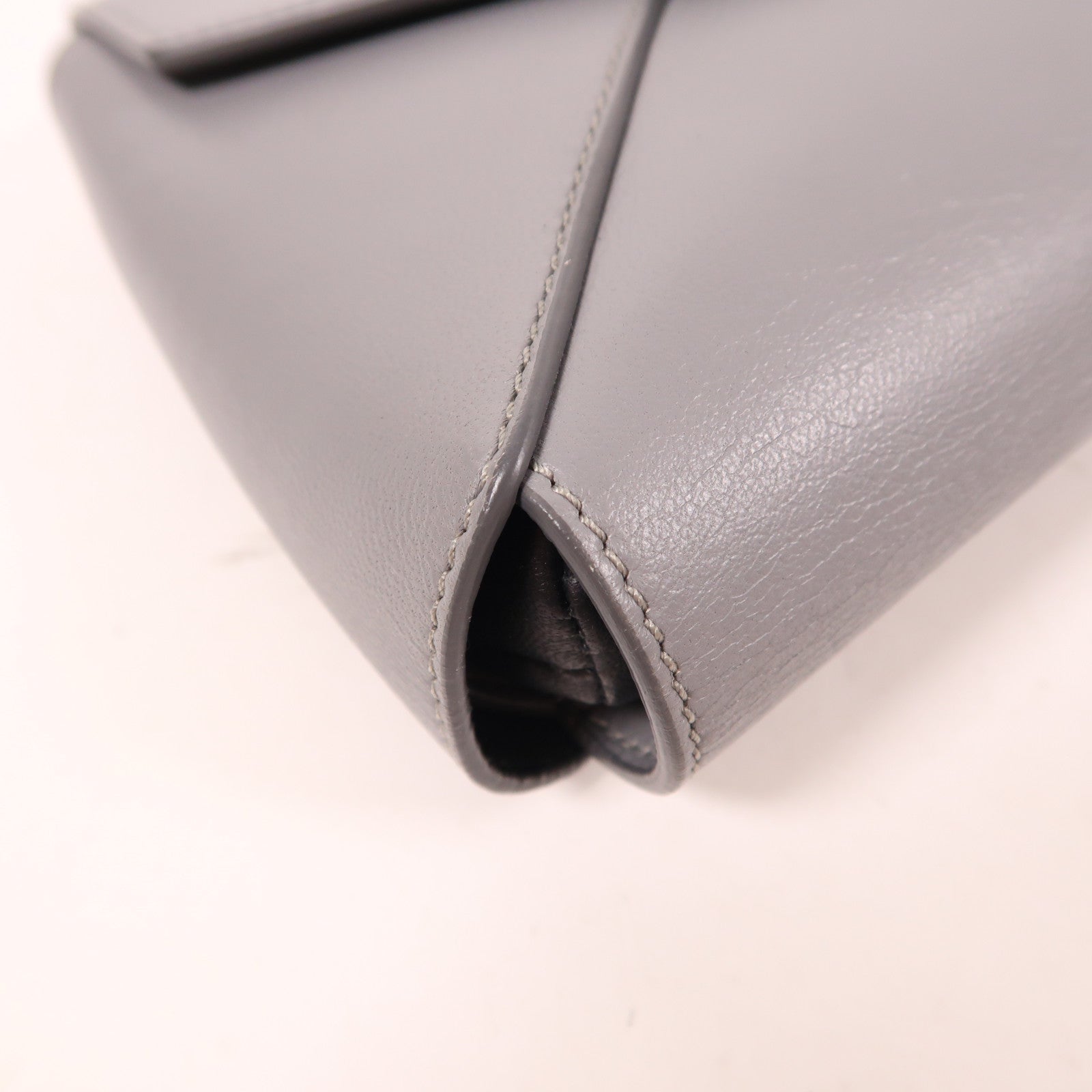 GIVENCHY 羊皮皮革Shoulder Bag金扣鏈帶肩背袋