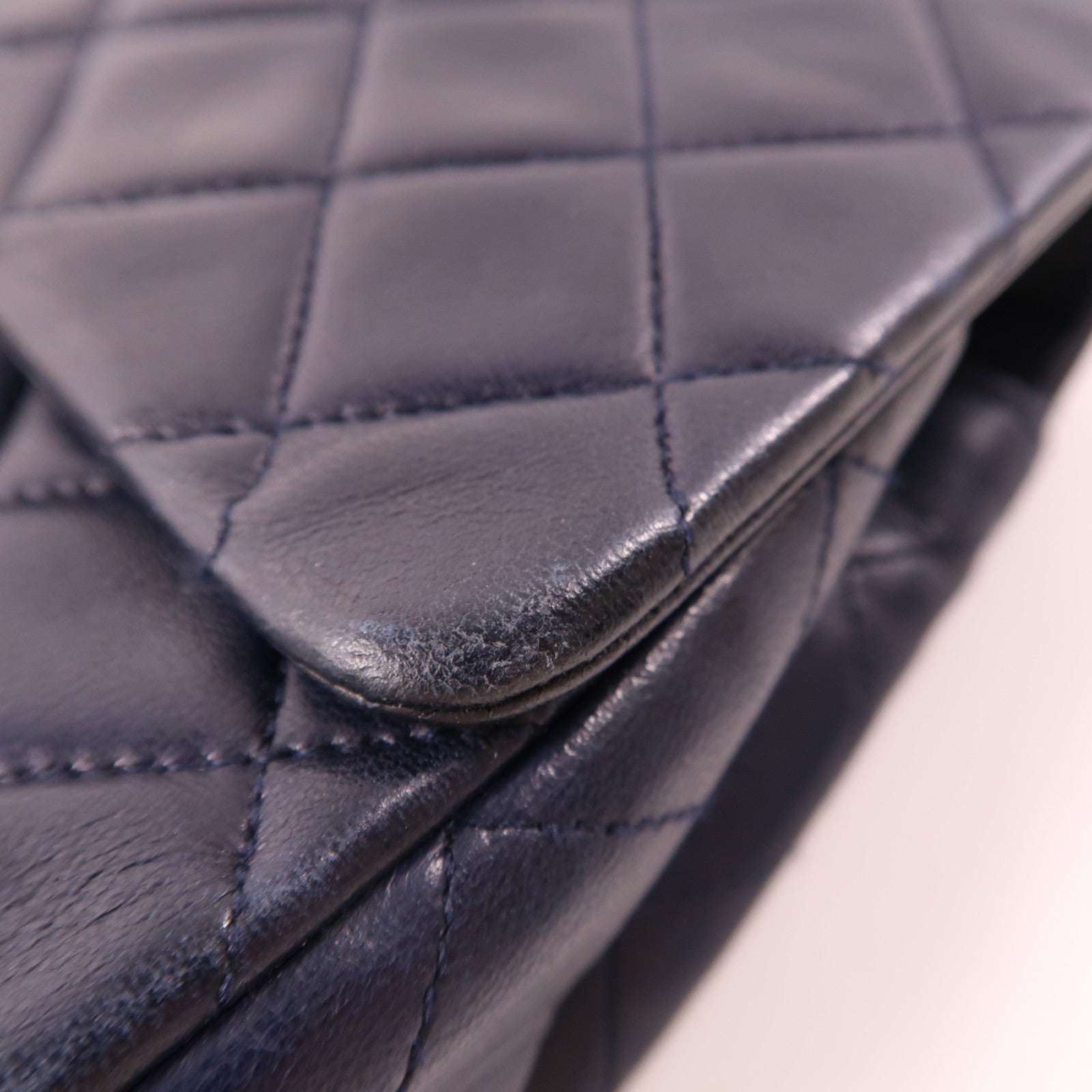 CHANEL 羊皮皮革Handbag金扣手挽袋深藍色
