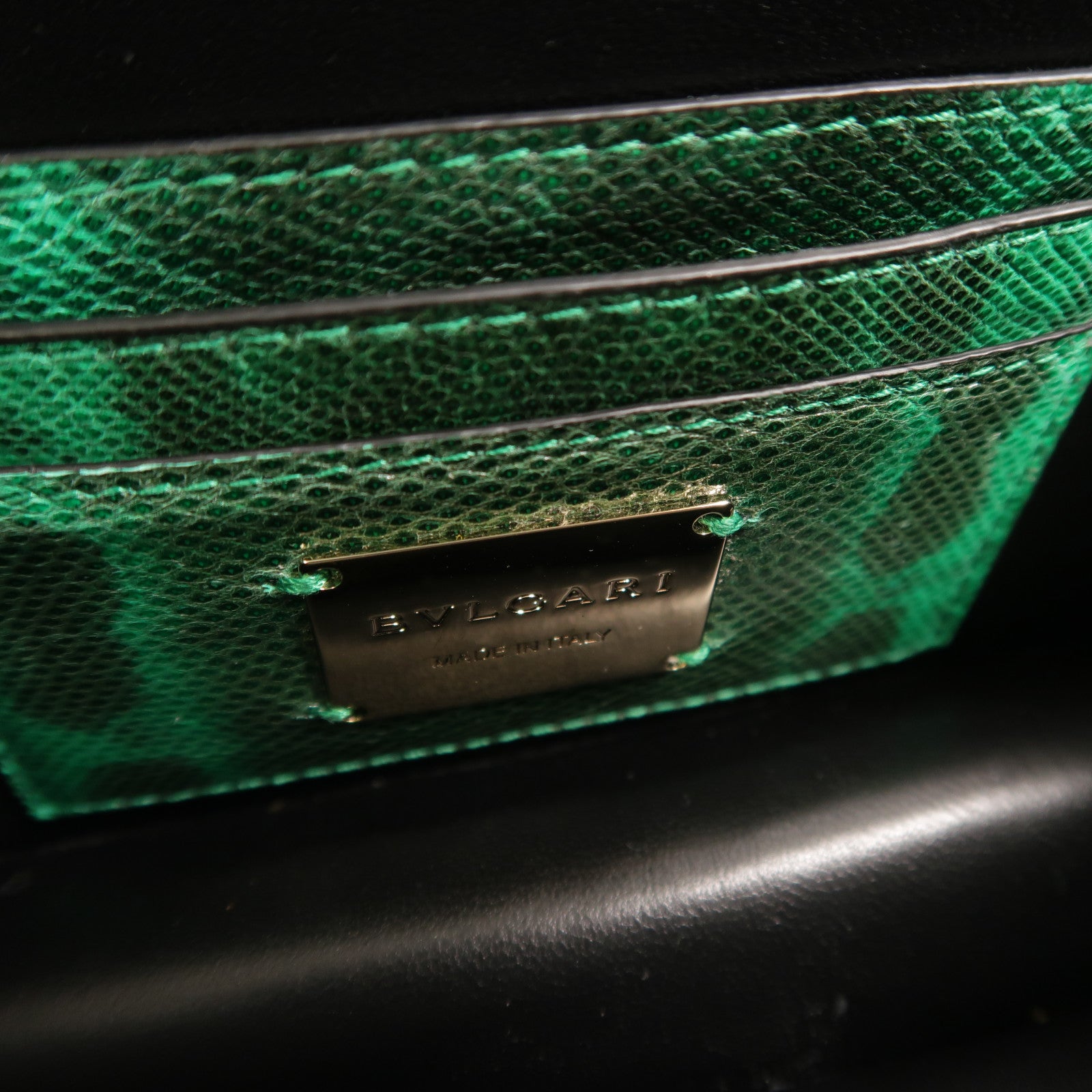 BVLGARI 蜥蝪皮革Serpenti Forever East West鏈帶肩背袋