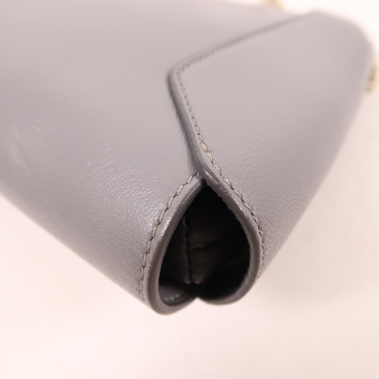 GIVENCHY 羊皮皮革Shoulder Bag金扣鏈帶肩背袋