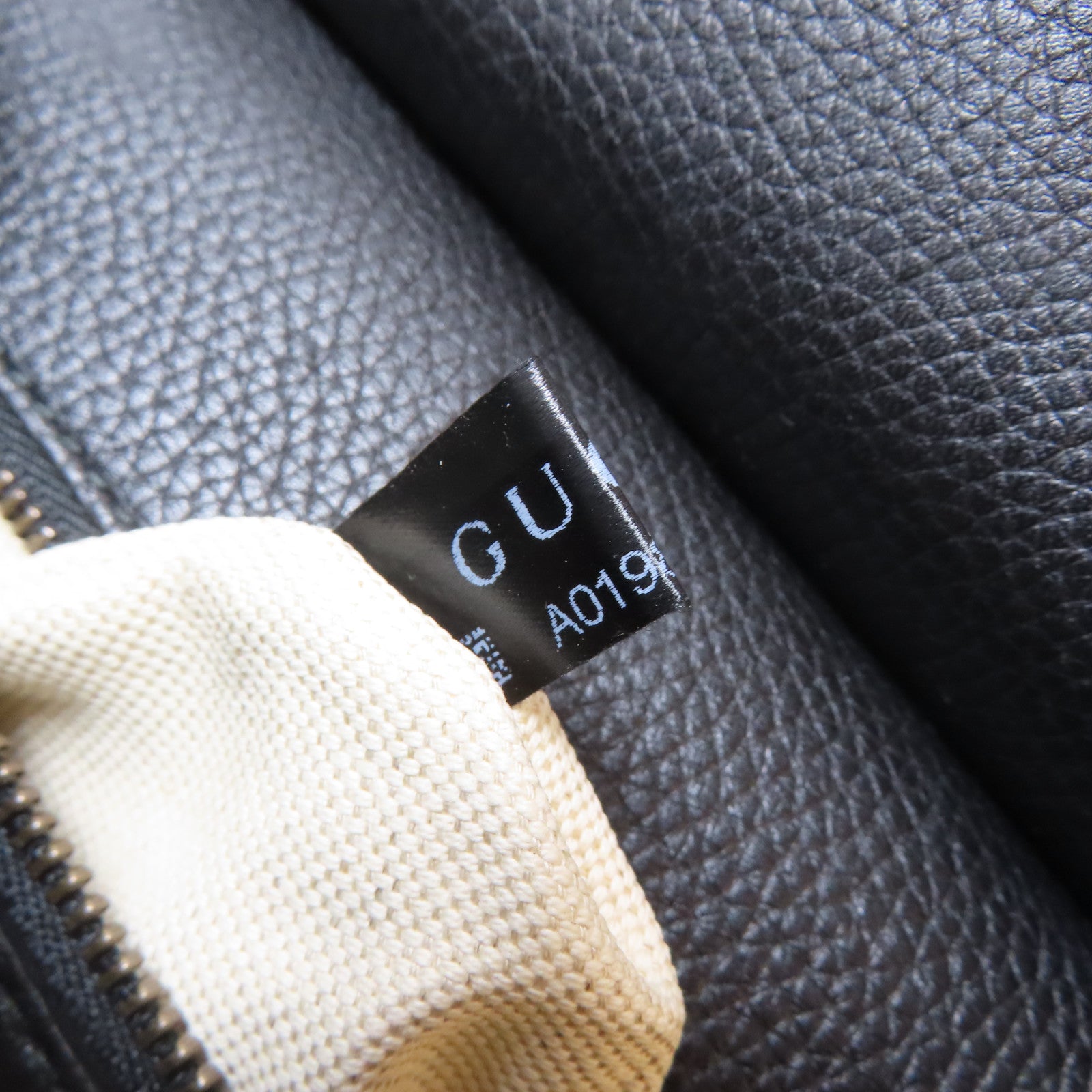 GUCCI 牛皮皮革GG Marmont金扣手挽肩背兩用袋黑色