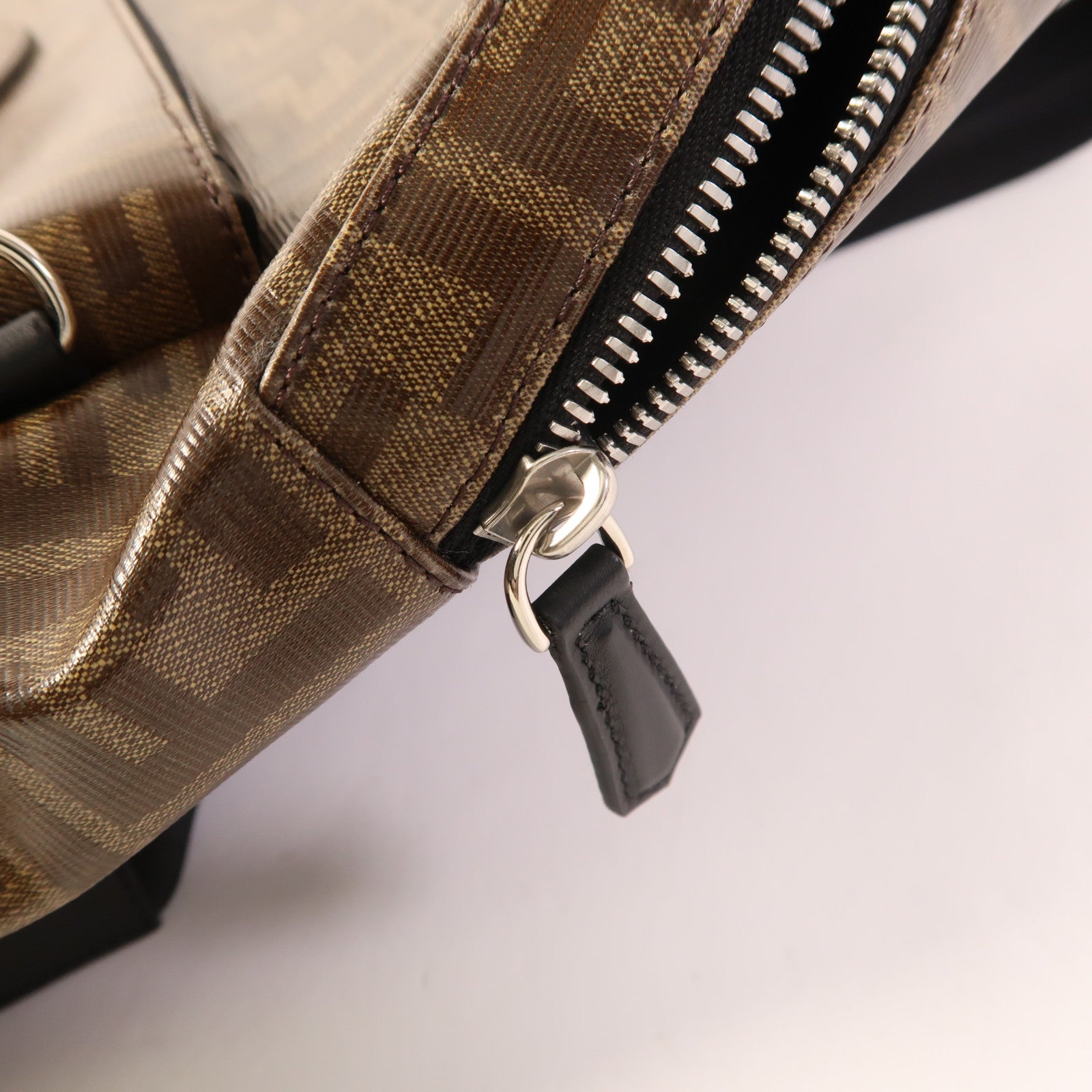 FENDI 塗層帆布Backpack銀扣背包