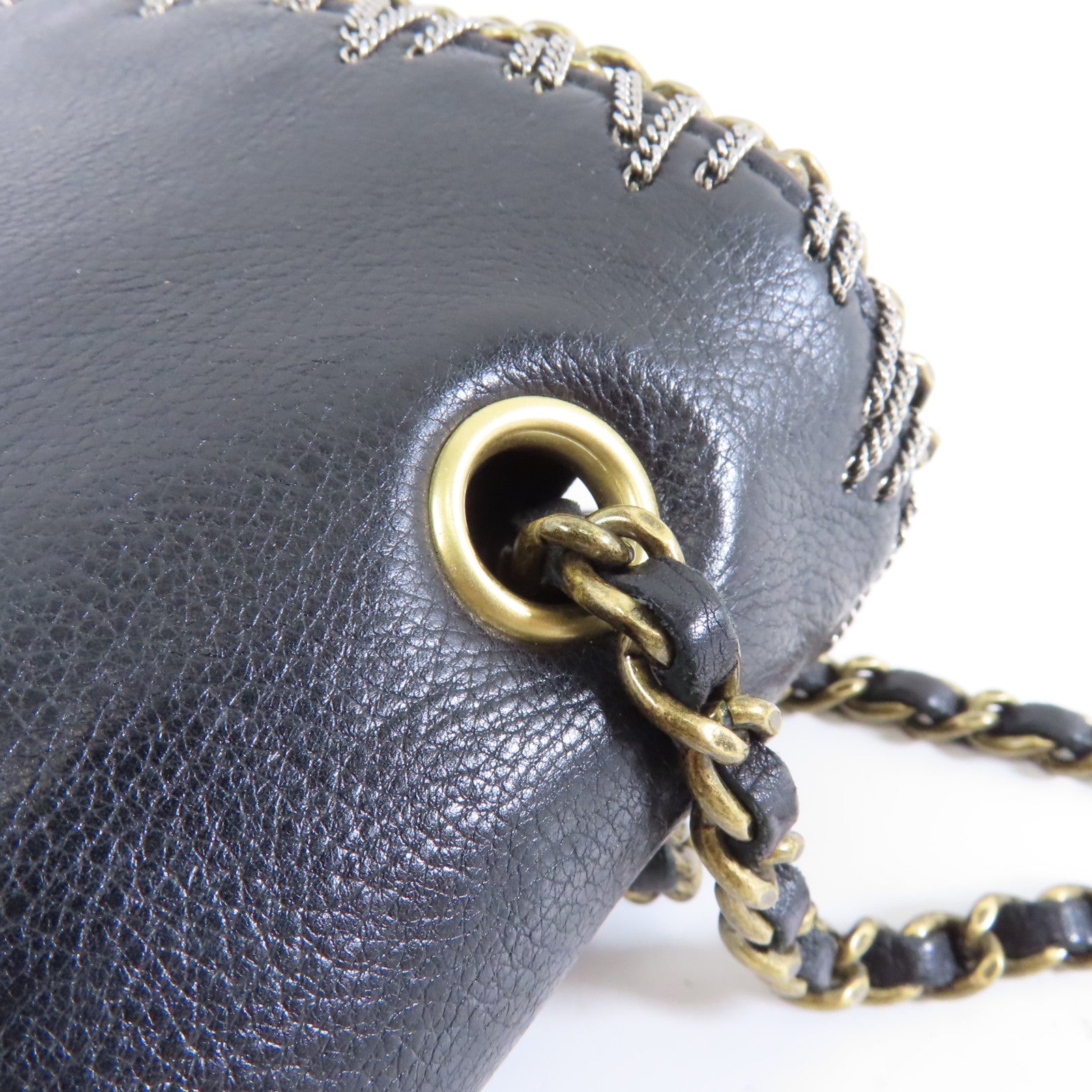 CHANEL 牛皮皮革Chain Shoulder金扣肩背袋黑色