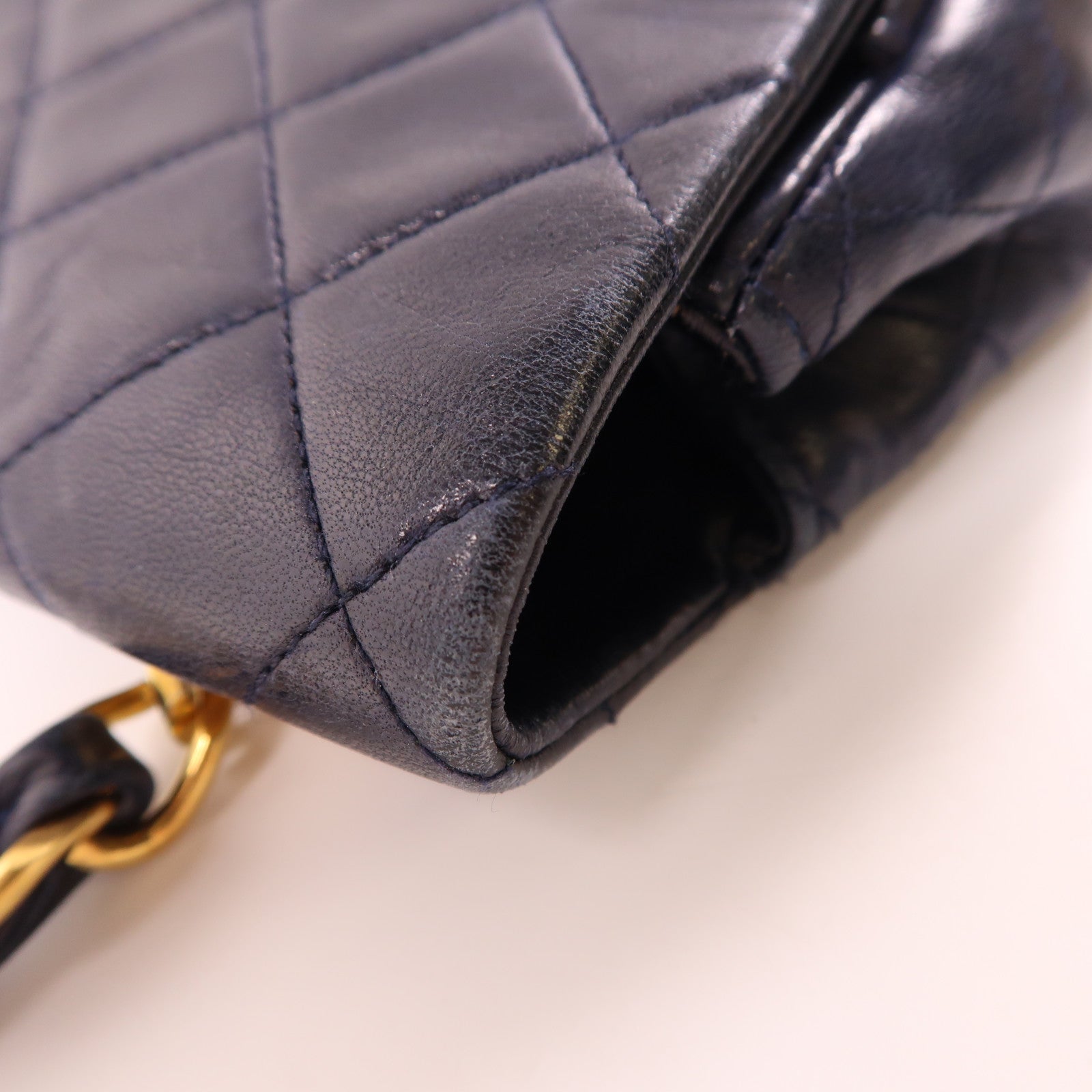 CHANEL 羊皮皮革Handbag金扣手挽袋深藍色