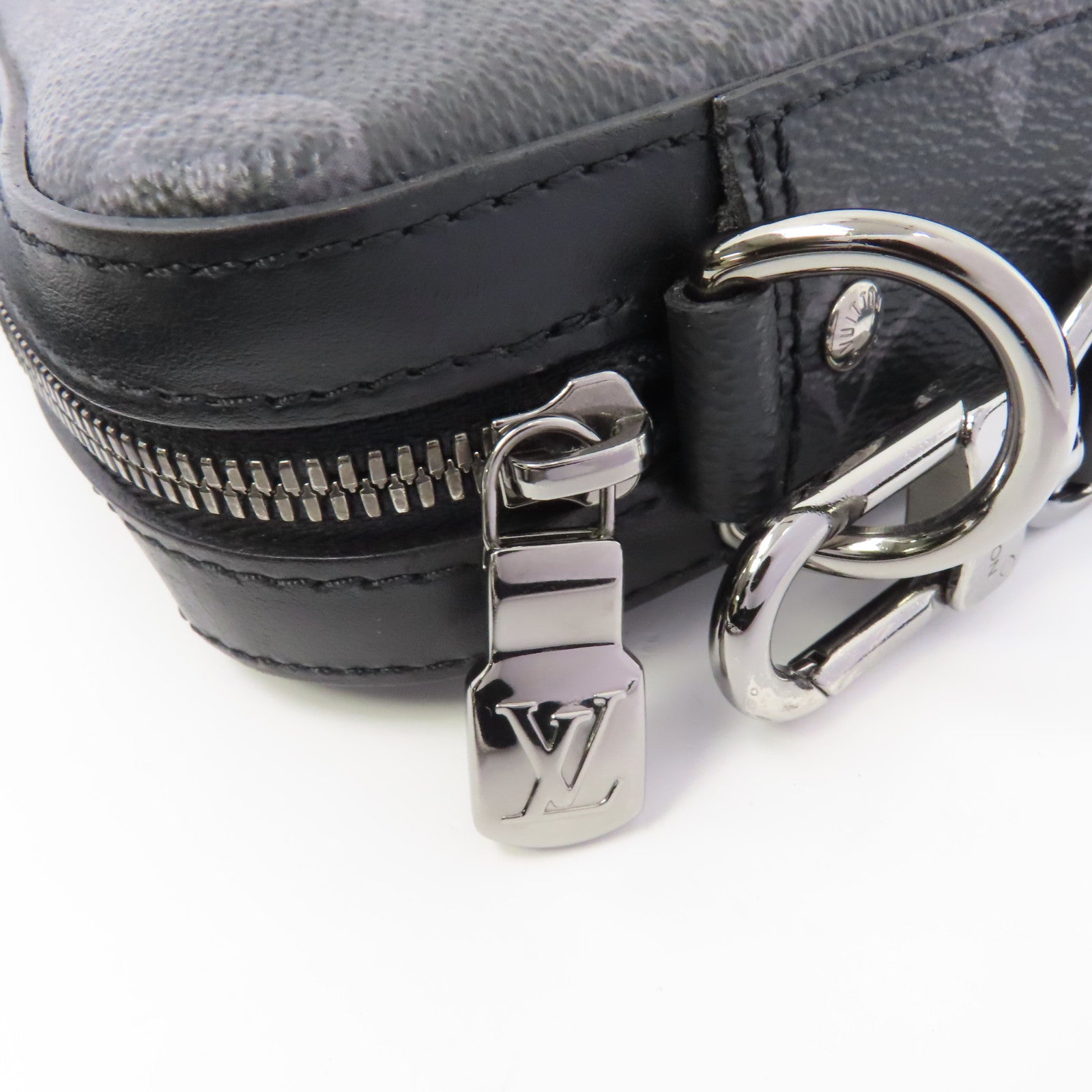 LOUIS VUITTON Monogram Eclipse Trio  Messenger銀扣肩背袋黑色