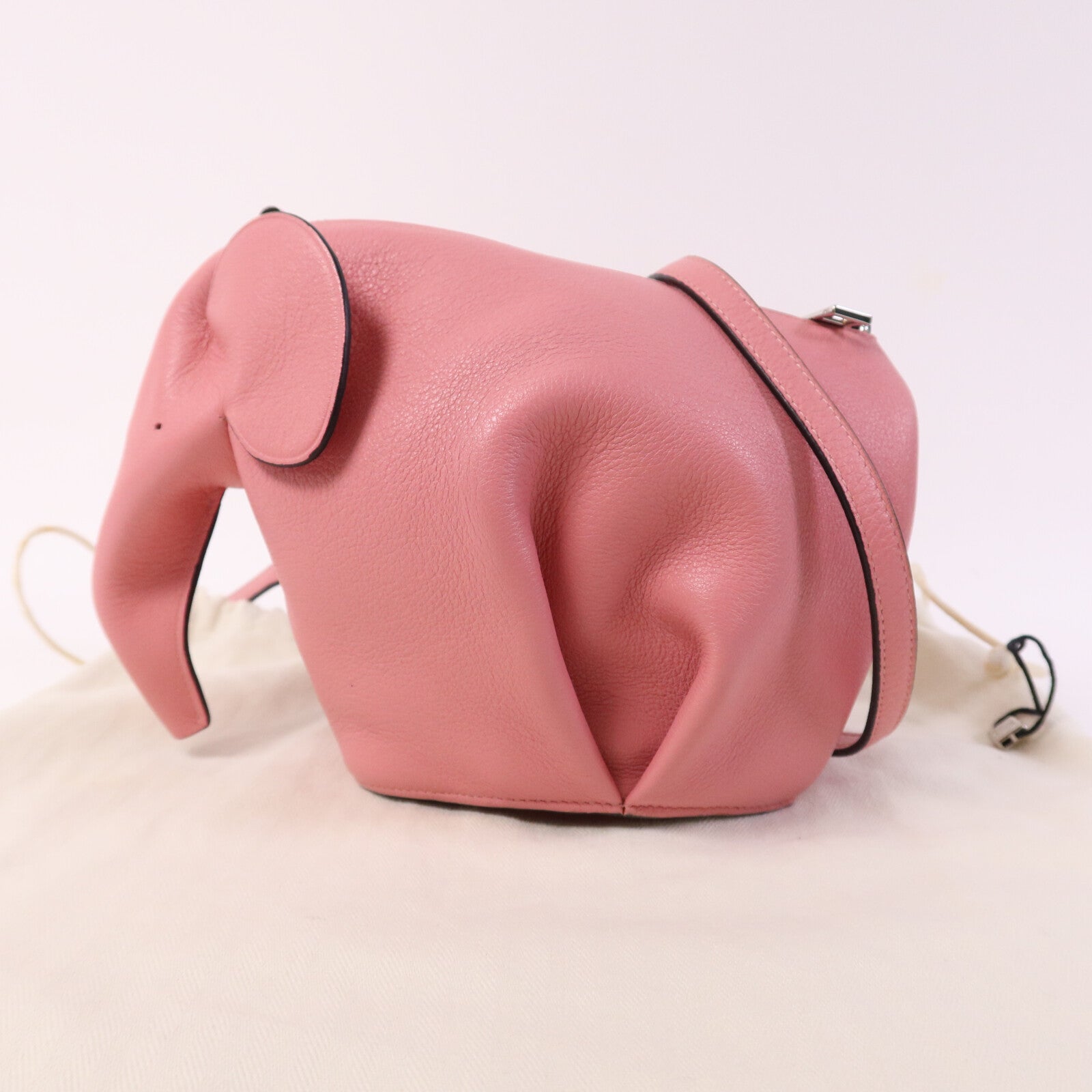 LOEWE 牛皮皮革Shoulder Bag銀扣肩背袋