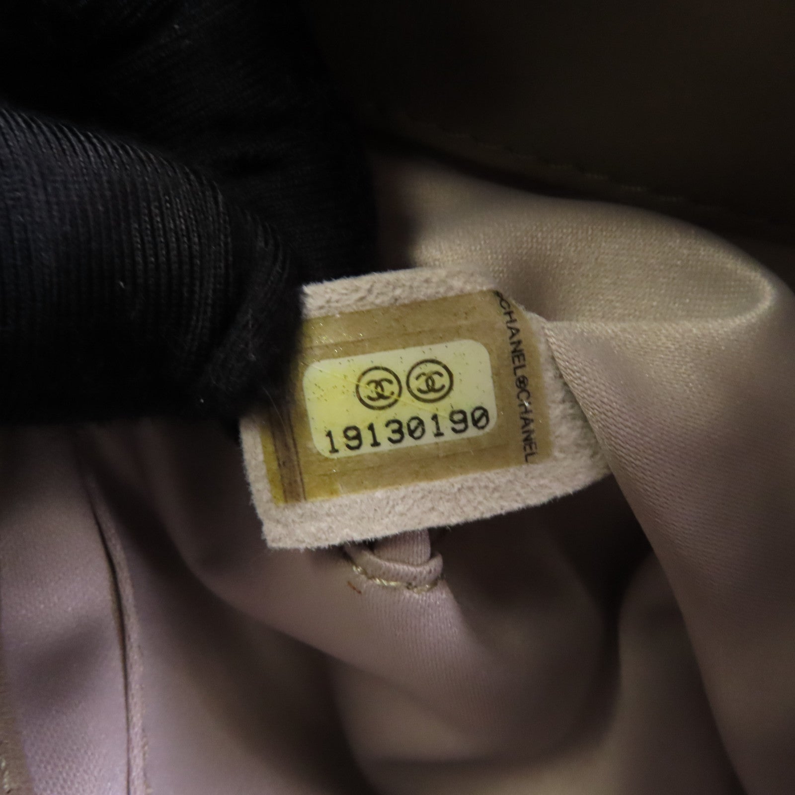 CHANEL 菱格漆皮皮革Chain Shoulder Bag銀扣鏈帶肩背袋米色