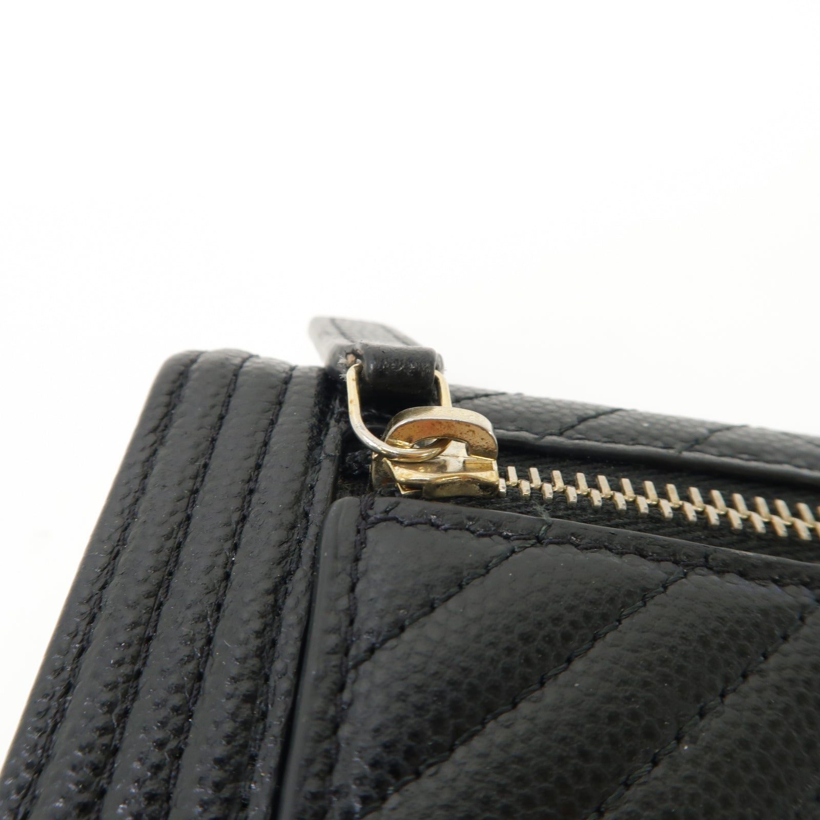 CHANEL 斜紋Caviar皮革Boy Wallet金扣折叠钱包黑色