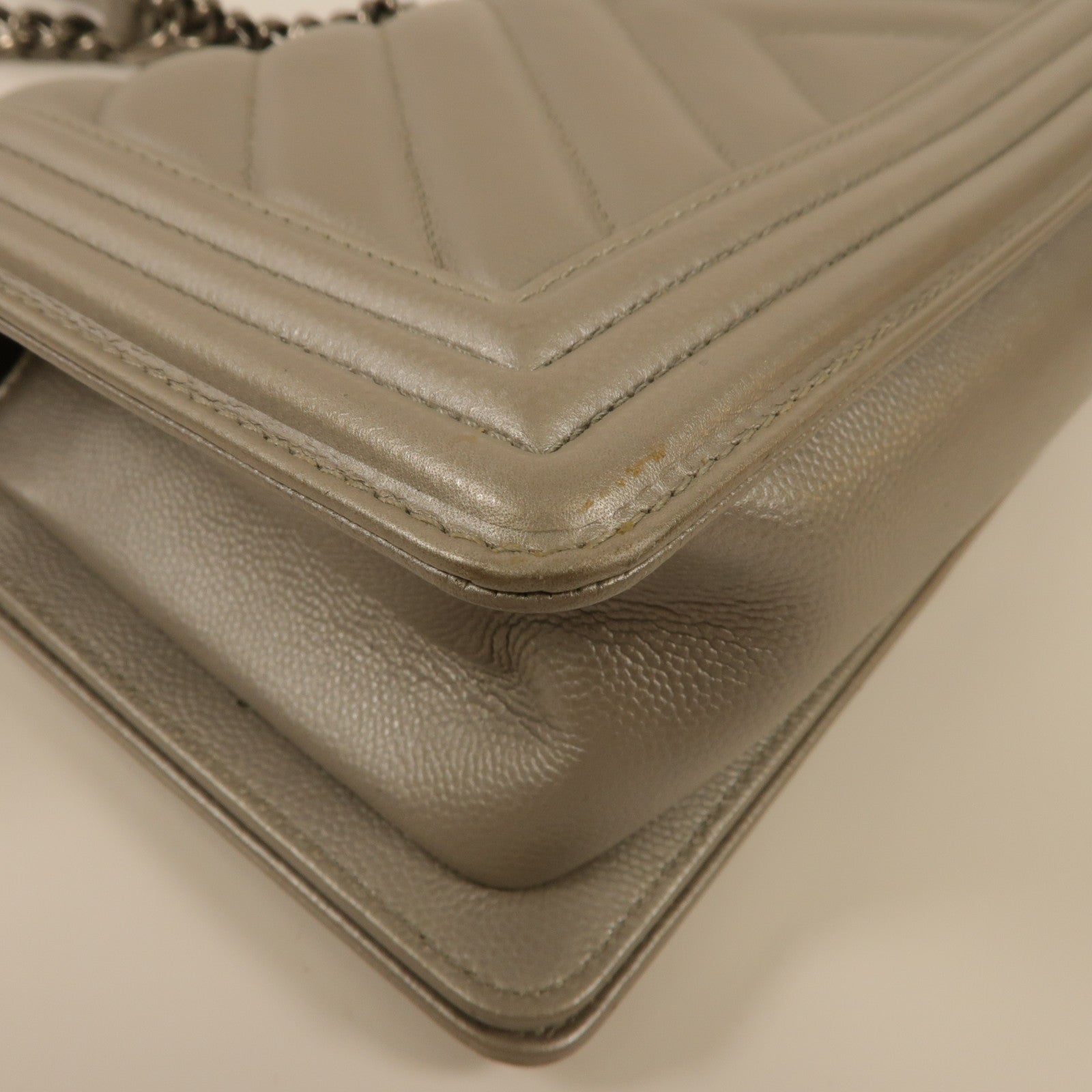 CHANEL CC Boy 25 Chain Shoulder Handbag A67086 Calfskin Leather Gray