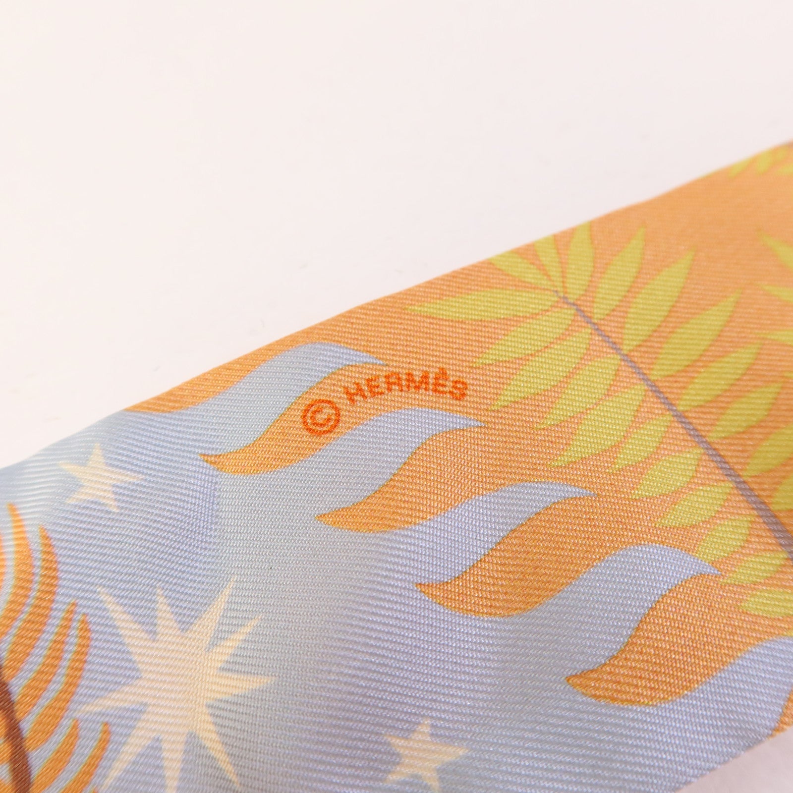 HERMES 絲質Twilly絲巾Beige/Rose