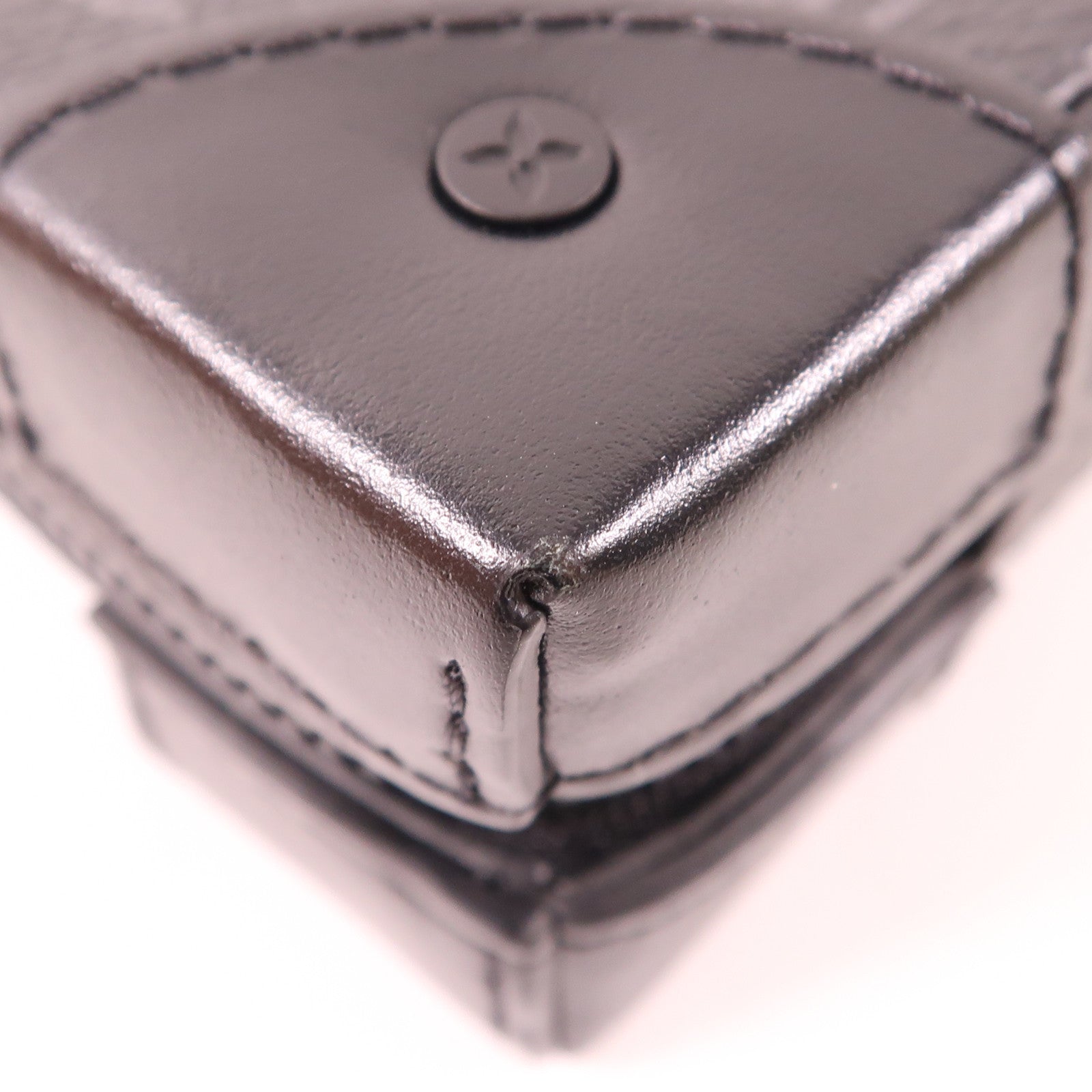 LOUIS VUITTON Monogram Eclipse Soft Trunk Wallet肩背袋