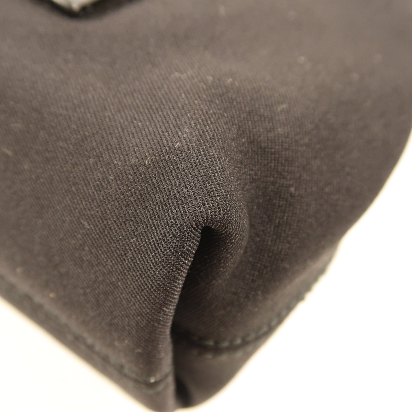 Salvatore Ferragamo 帆布/皮革Shoulder Bag銀扣肩背袋