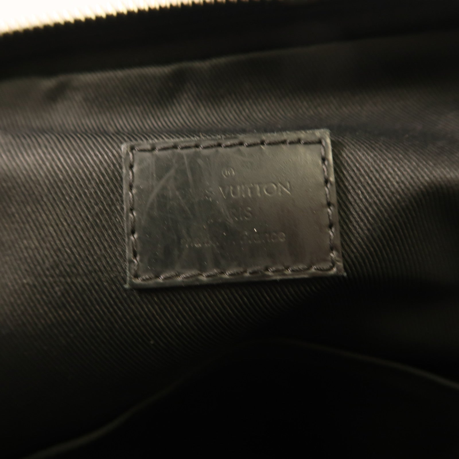 LOUIS VUITTON Damier Graphite Avenue Sling銀扣肩背袋黑色