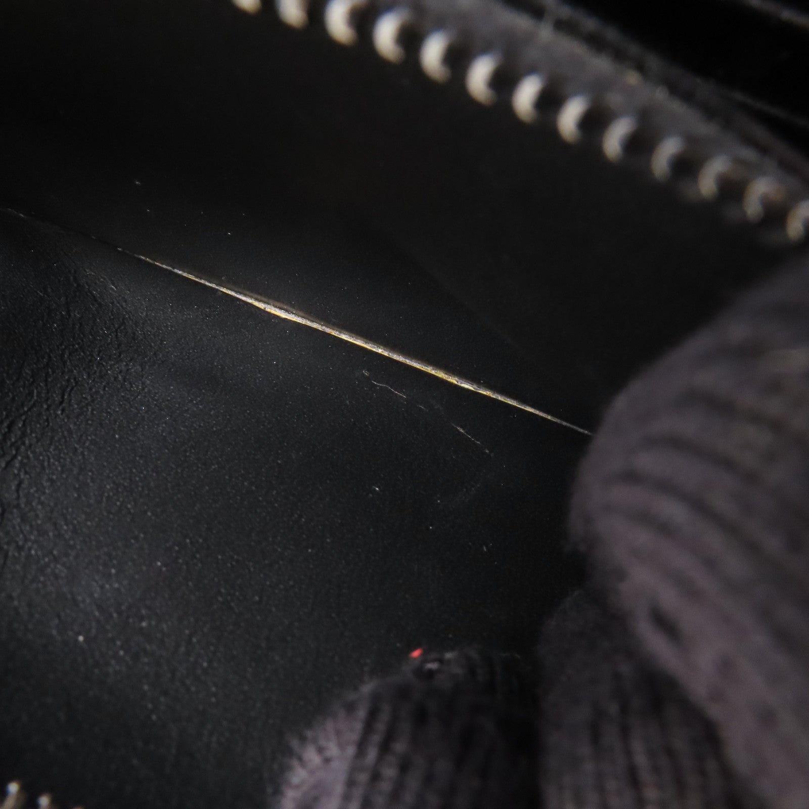 YVES SAINT LAURENT 牛皮皮革Chain Shoulder鏈帶肩背袋