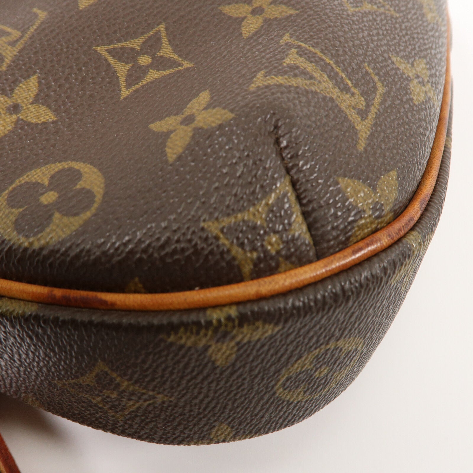 LOUIS VUITTON Monogram Odeon PM肩背袋