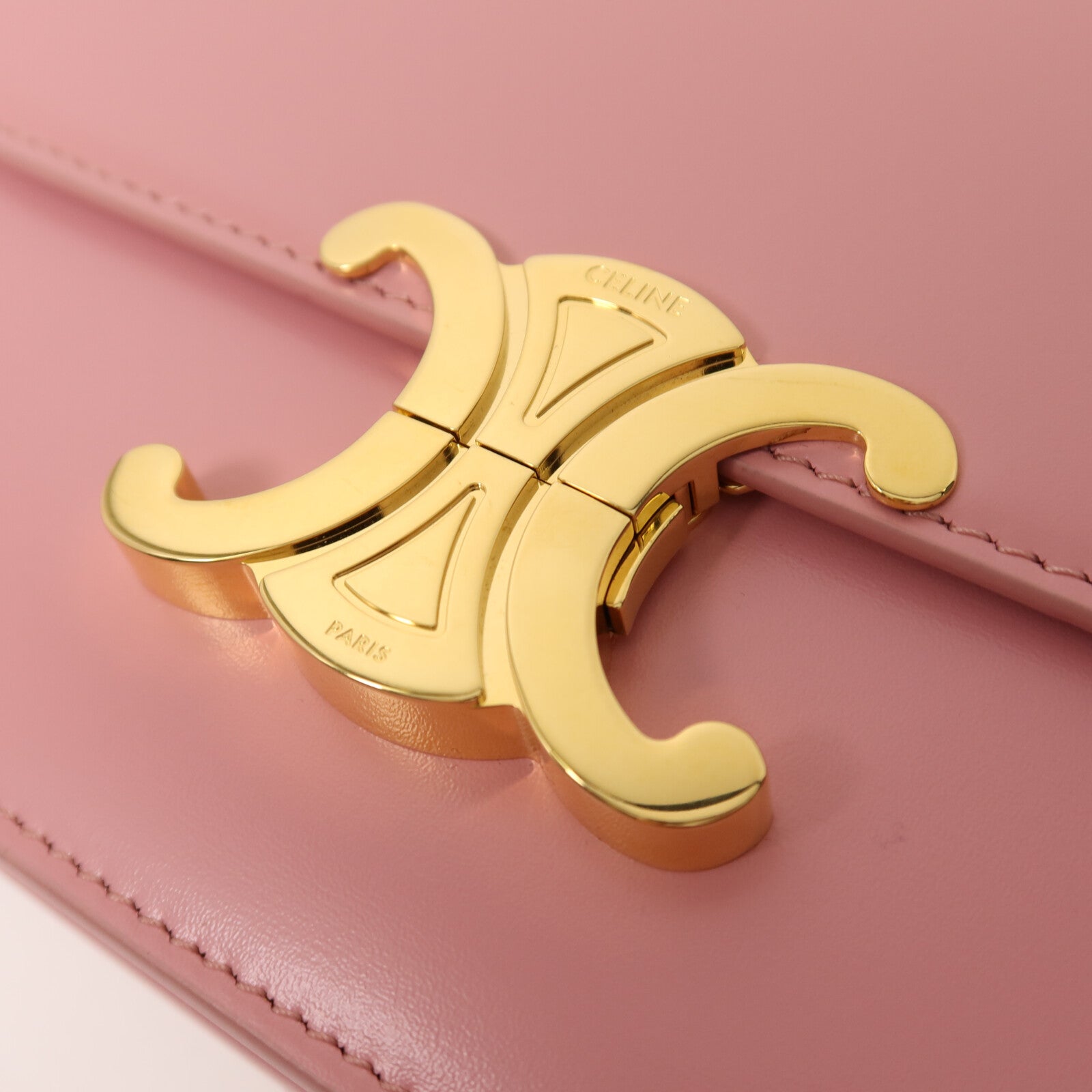 CELINE 【激減優惠】牛皮皮革Teen Triomphe金扣肩背袋