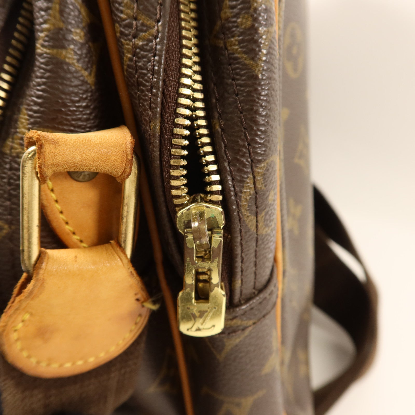 LOUIS VUITTON 【激減優惠】Monogram Reporter GM金扣肩背袋