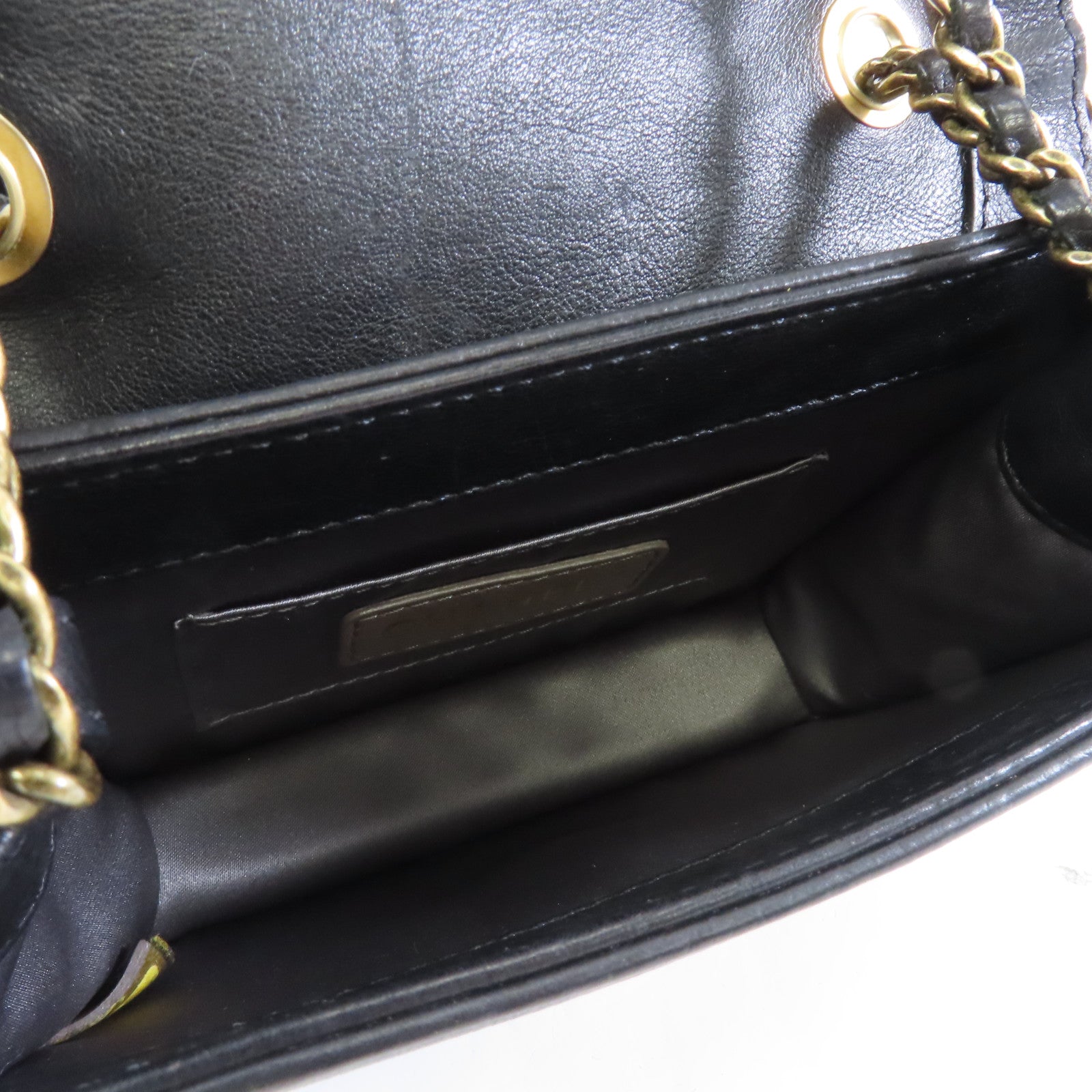 CHANEL 牛皮皮革Chain Shoulder金扣肩背袋黑色