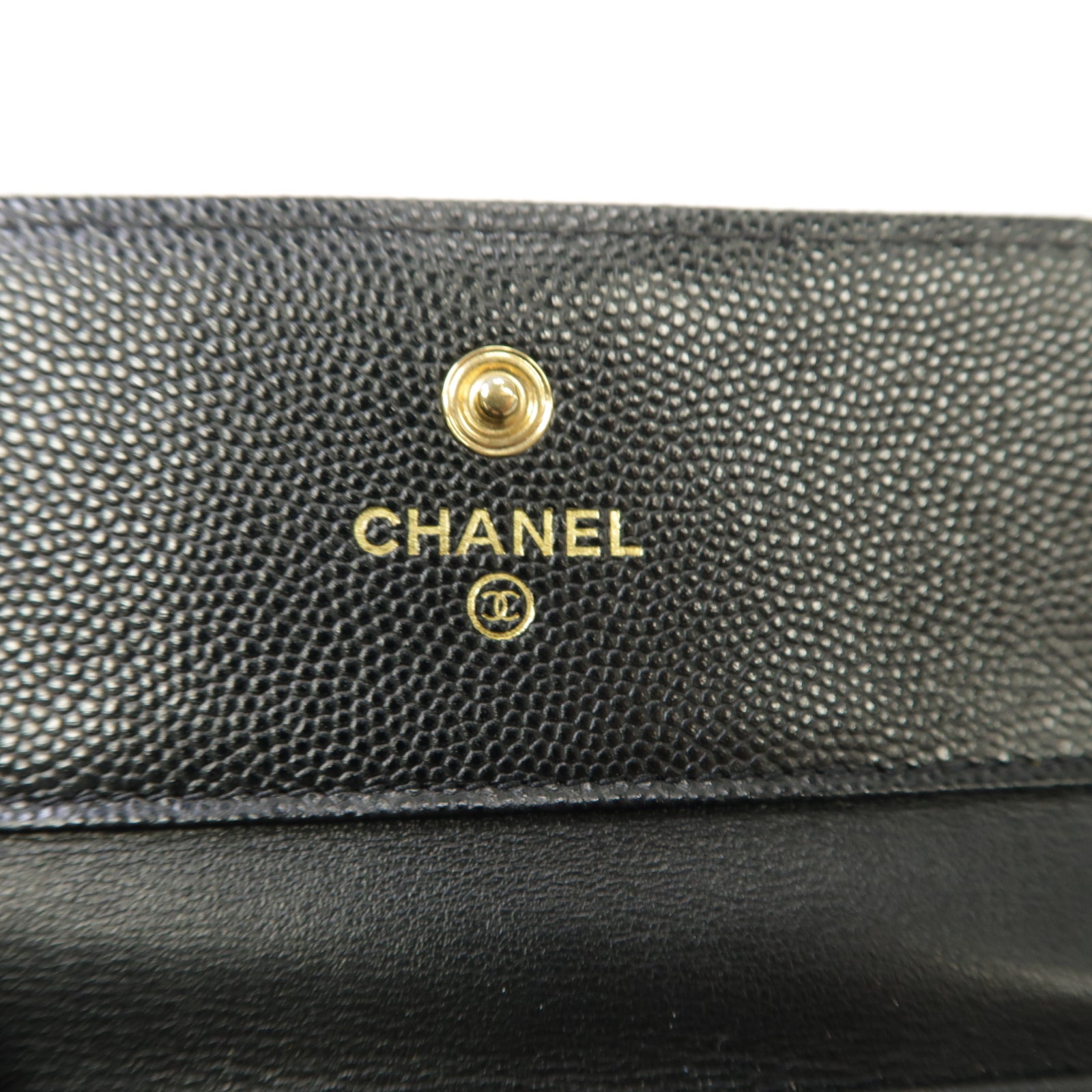 CHANEL 斜紋Caviar皮革Boy Wallet金扣折叠钱包黑色