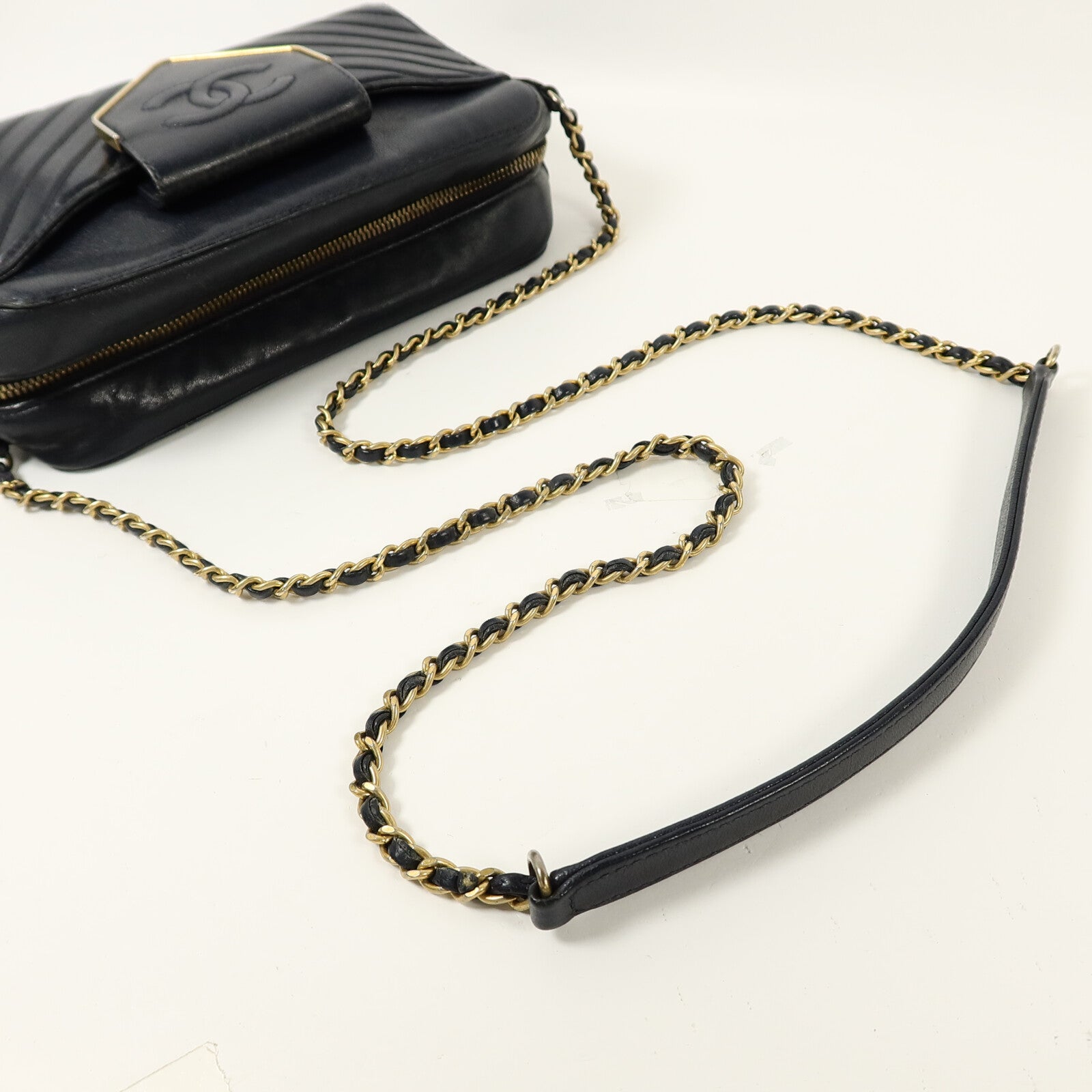 CHANEL 羊皮皮革Camera Bag鏈帶肩背袋