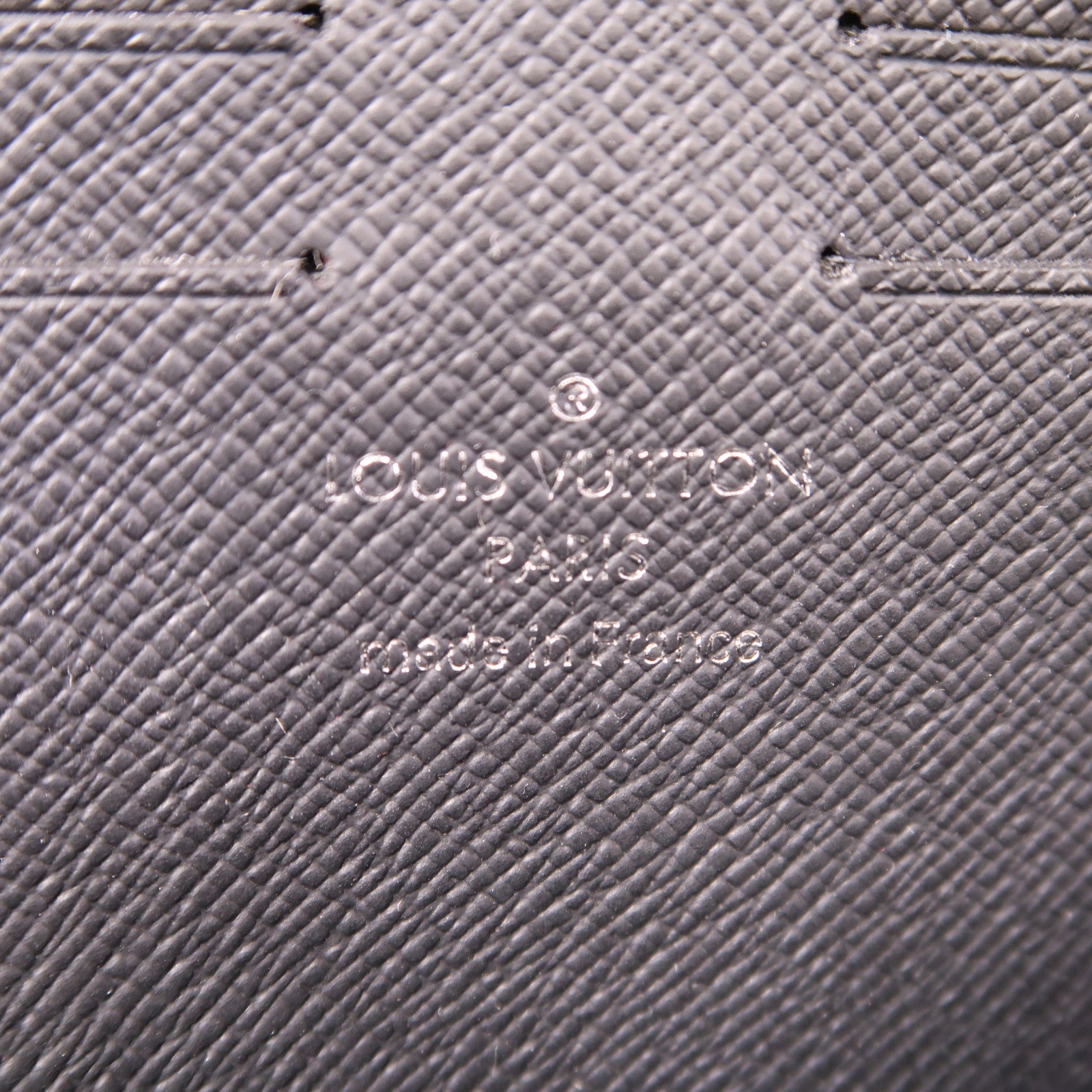 LOUIS VUITTON Taiga Kasai Clutch銀扣手拿包