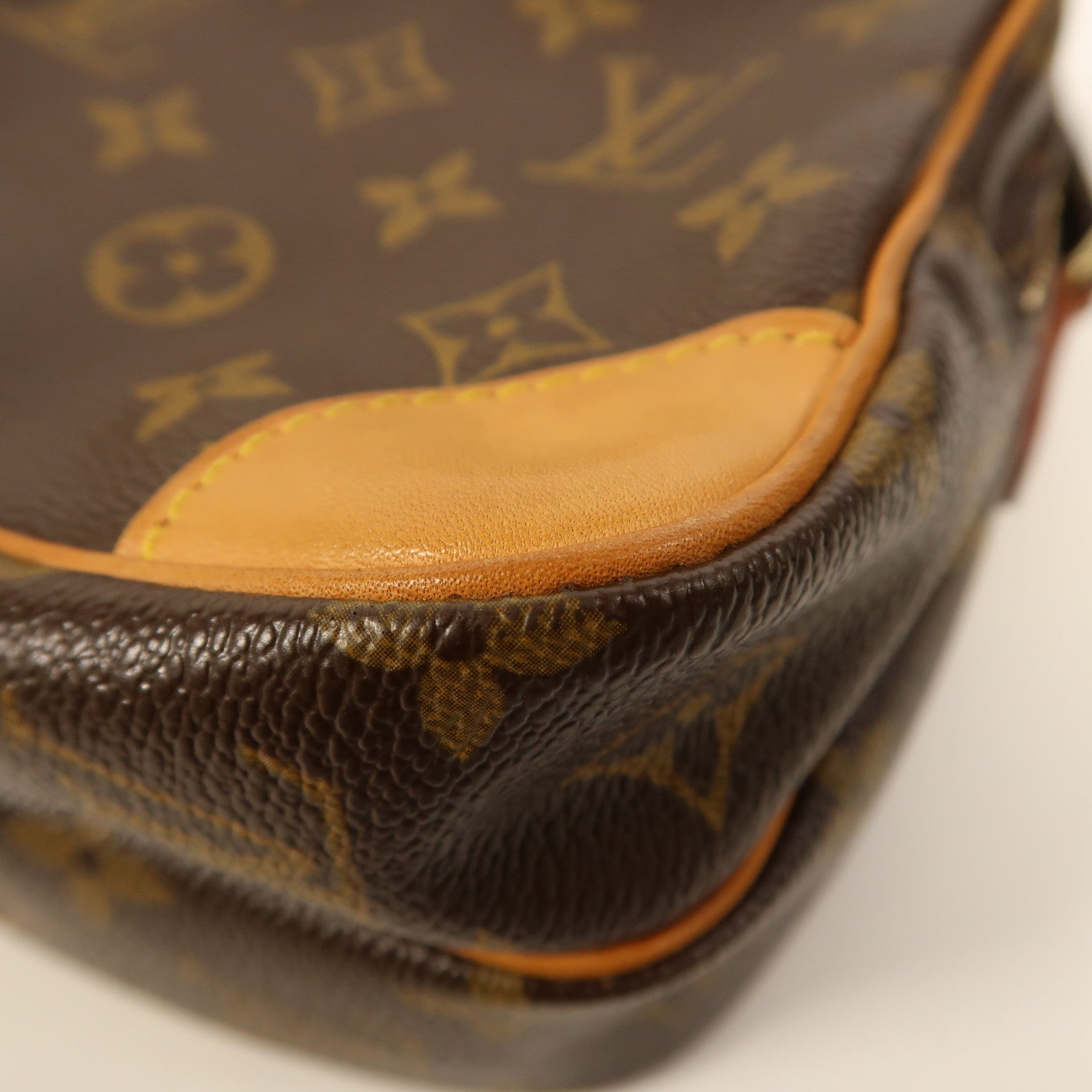 LOUIS VUITTON Monogram Amazon金扣肩背袋