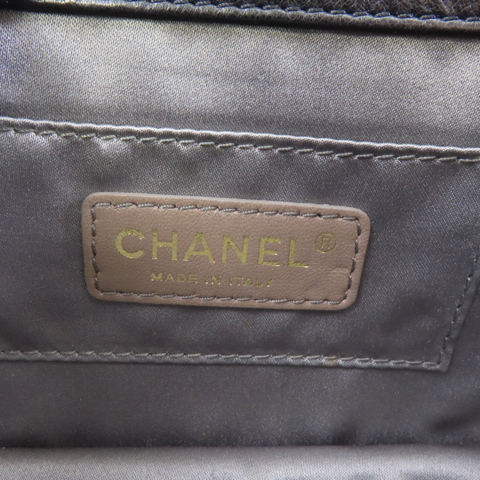 CHANEL 牛皮皮革Chain Shoulder金扣肩背袋黑色