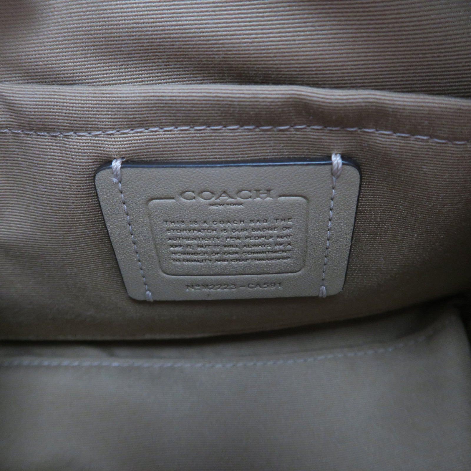 COACH 塗層帆布Sydney Satchel金扣手挽肩背兩用袋白色