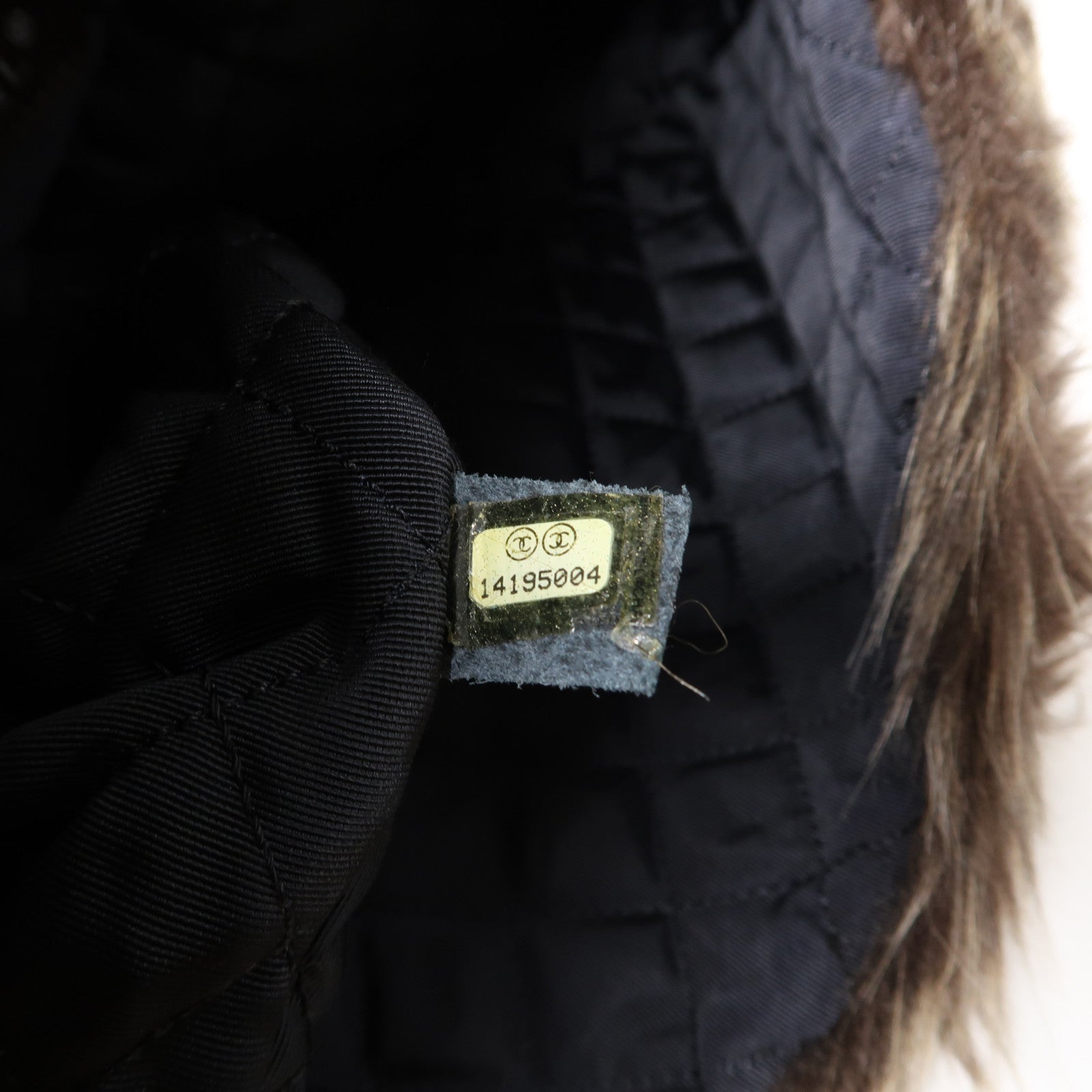 CHANEL 【激減優惠】菱格羊皮皮革/毛茸Chain Shoulder銀扣鏈帶肩背袋啡色
