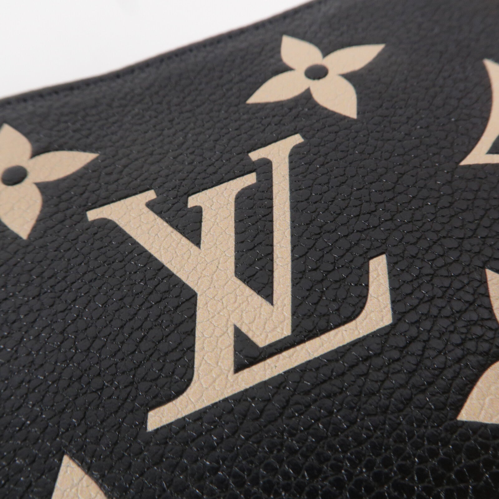 LOUIS VUITTON Monogram Empreinte Mini Pochette金扣鏈帶手挽袋