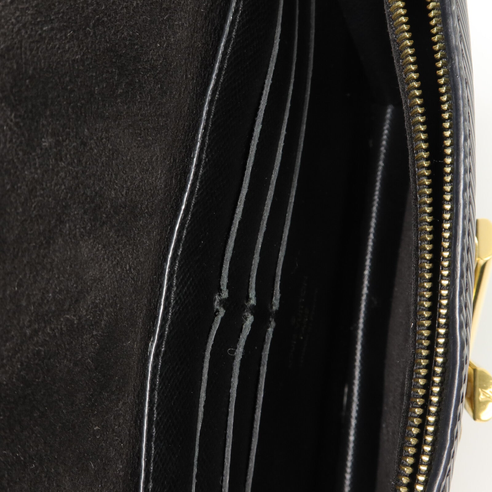 LOUIS VUITTON Epi Twist Shoulder Bag鏈帶肩背袋