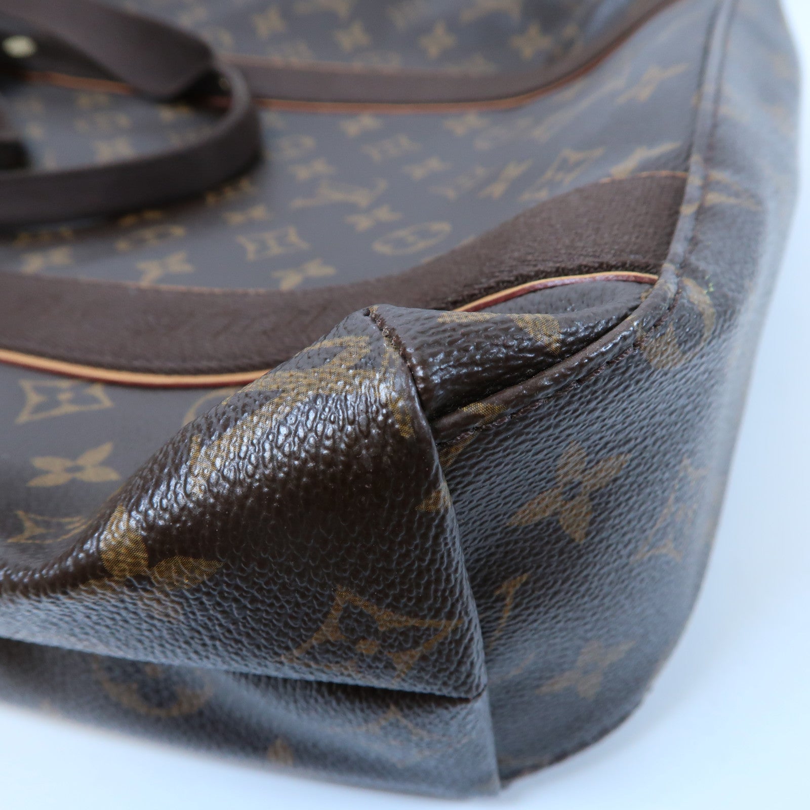 LOUIS VUITTON Monogram Beaubourg金扣手挽袋啡色