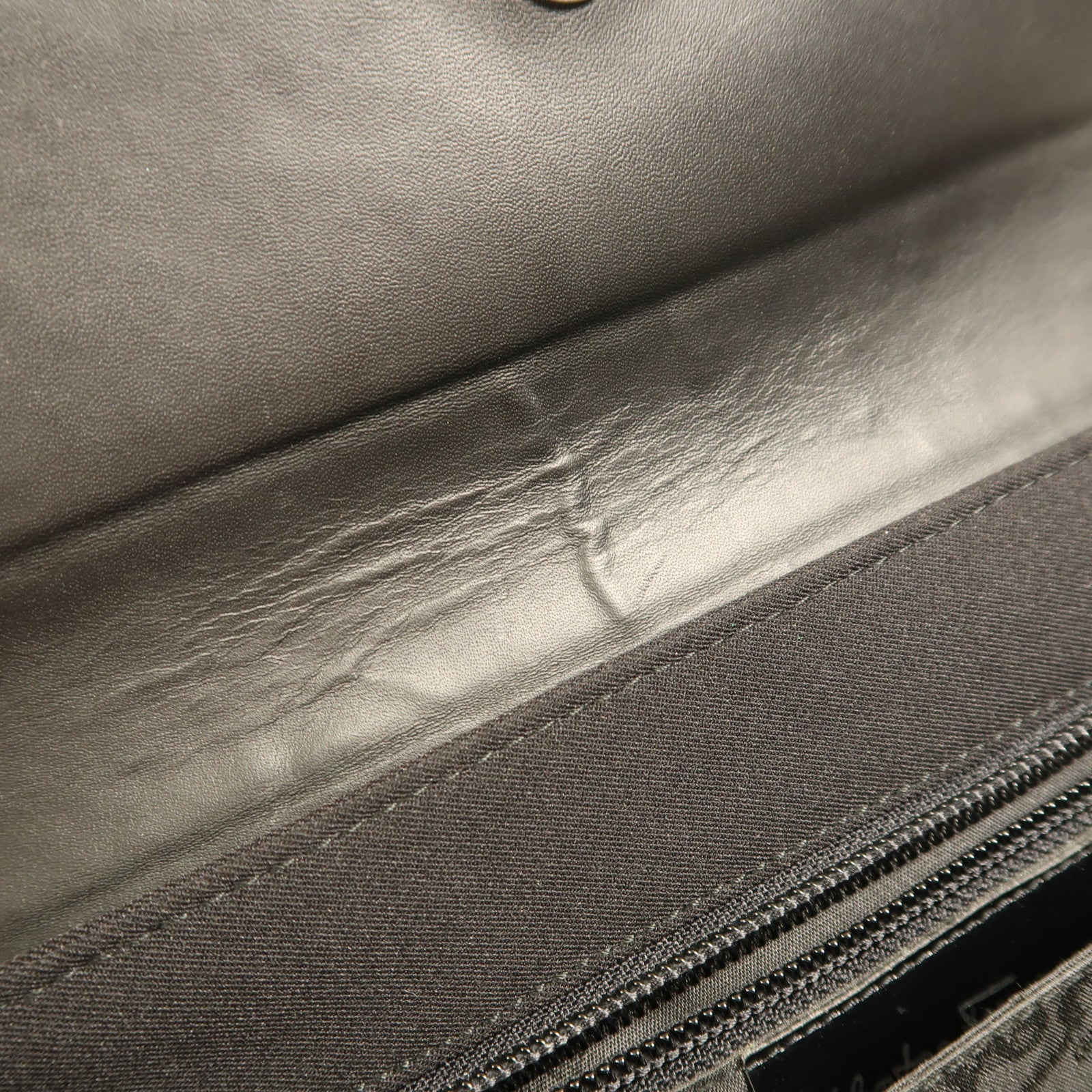 Salvatore Ferragamo 帆布/皮革Shoulder Bag銀扣肩背袋