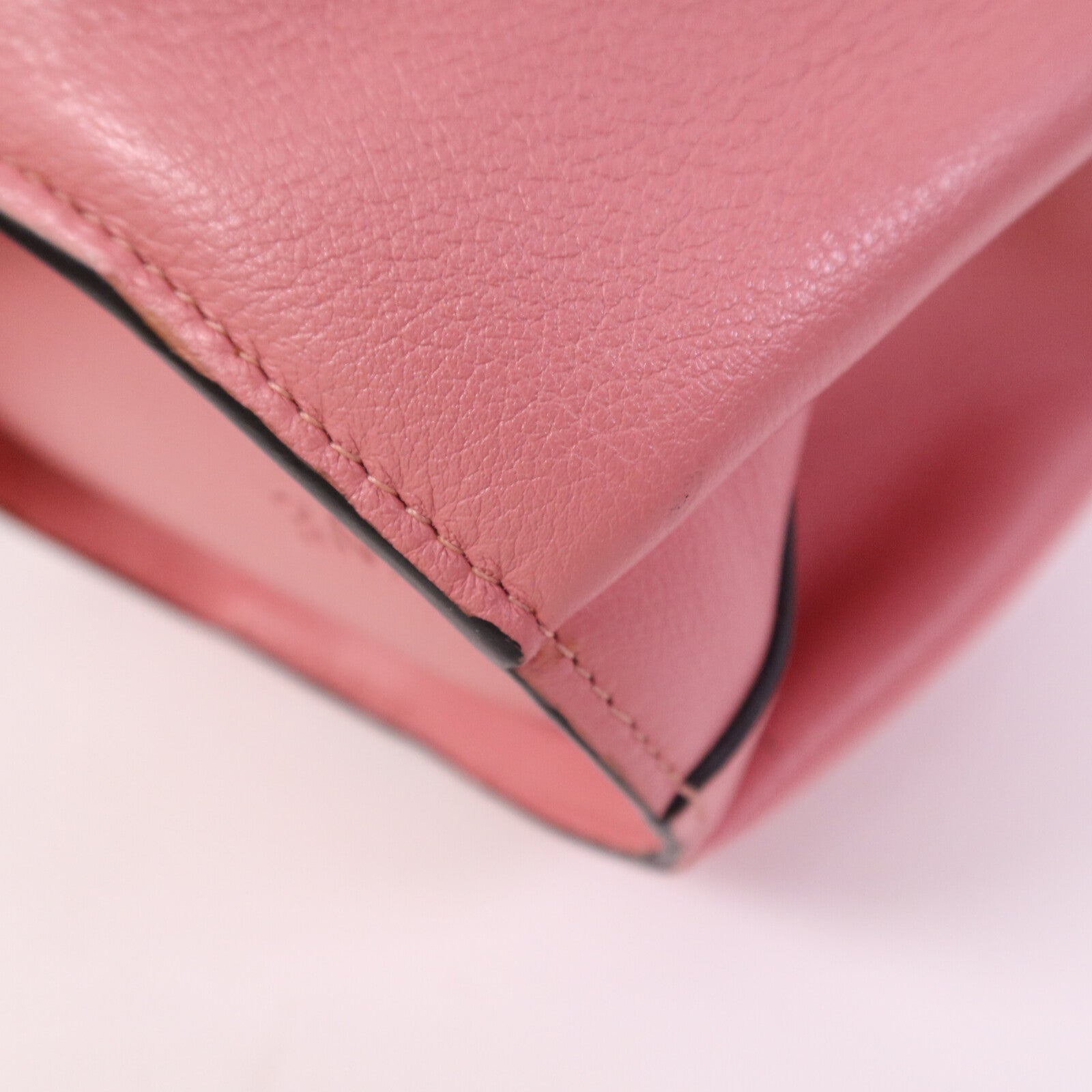LOEWE 牛皮皮革Shoulder Bag銀扣肩背袋
