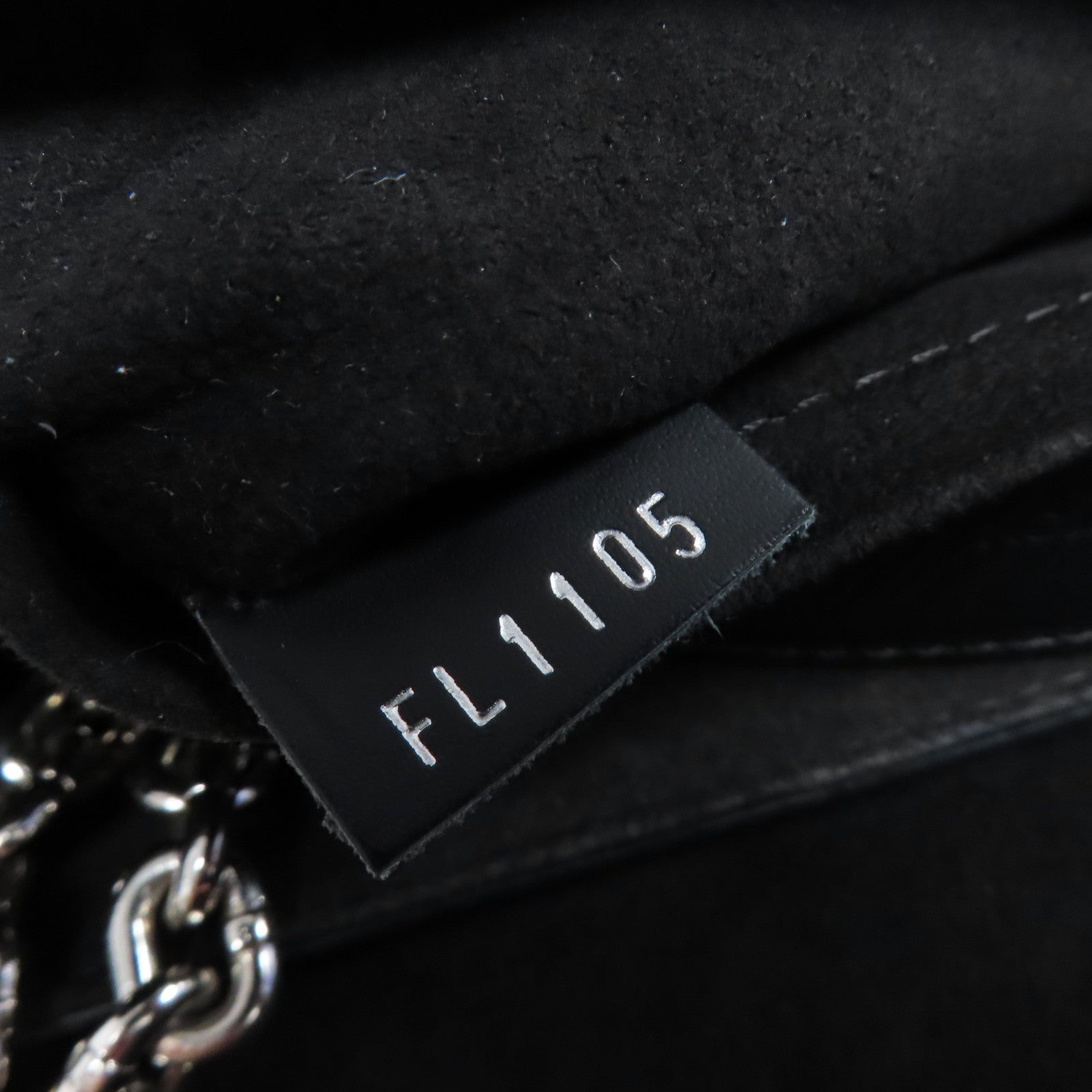 LOUIS VUITTON Epi Twist MM Chain Shoulder Bag銀扣鏈帶肩背袋黑色