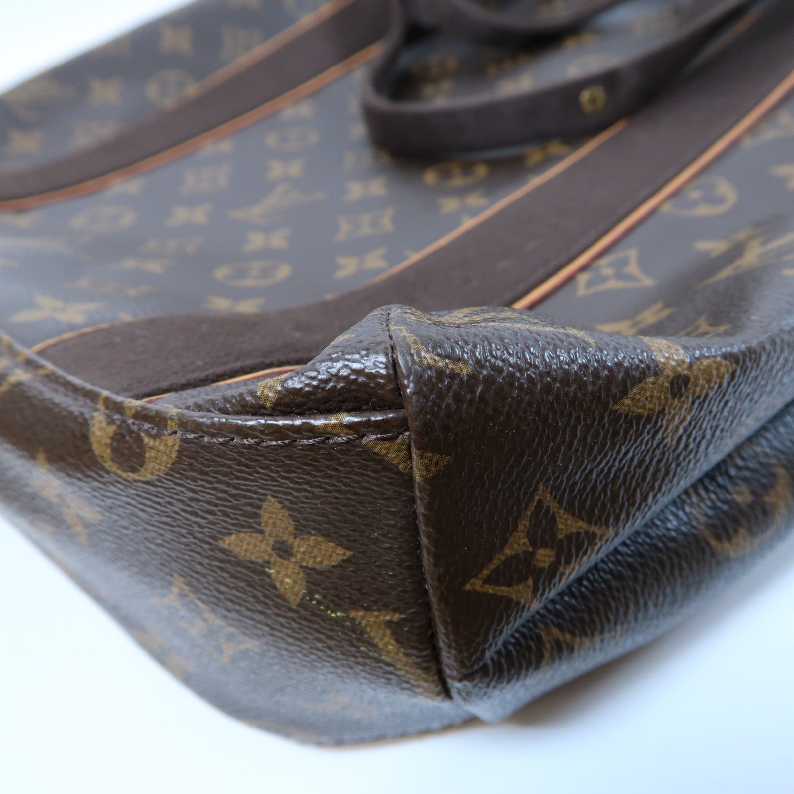 LOUIS VUITTON Monogram Beaubourg金扣手挽袋啡色