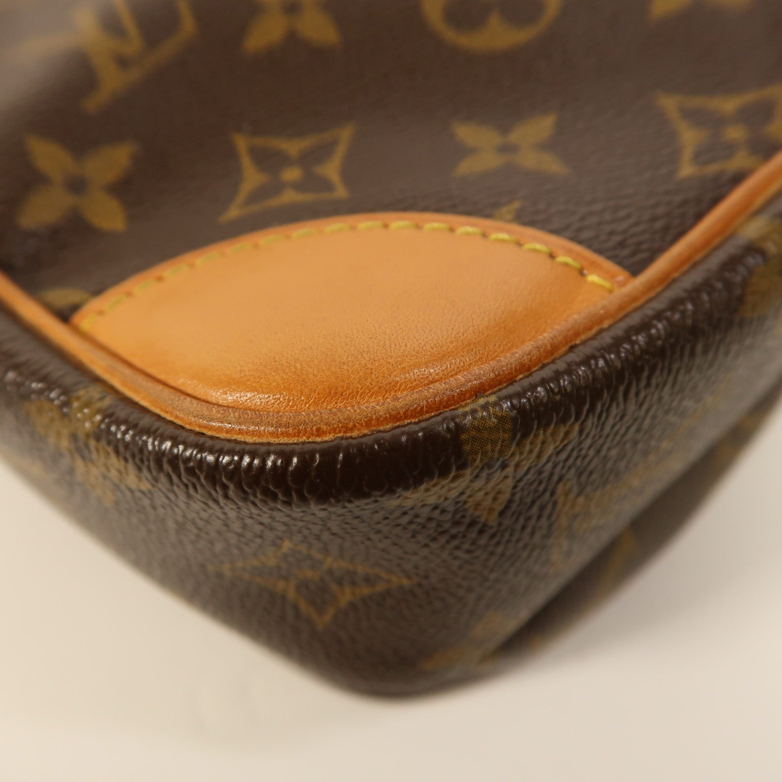 LOUIS VUITTON Monogram Amazon金扣肩背袋