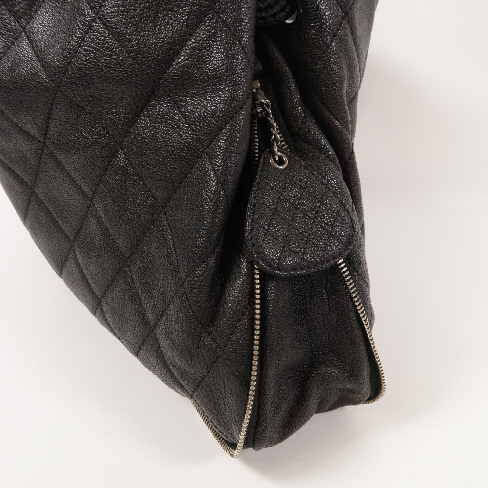 CHANEL 牛皮皮革Shoulder Bag銀扣肩背袋