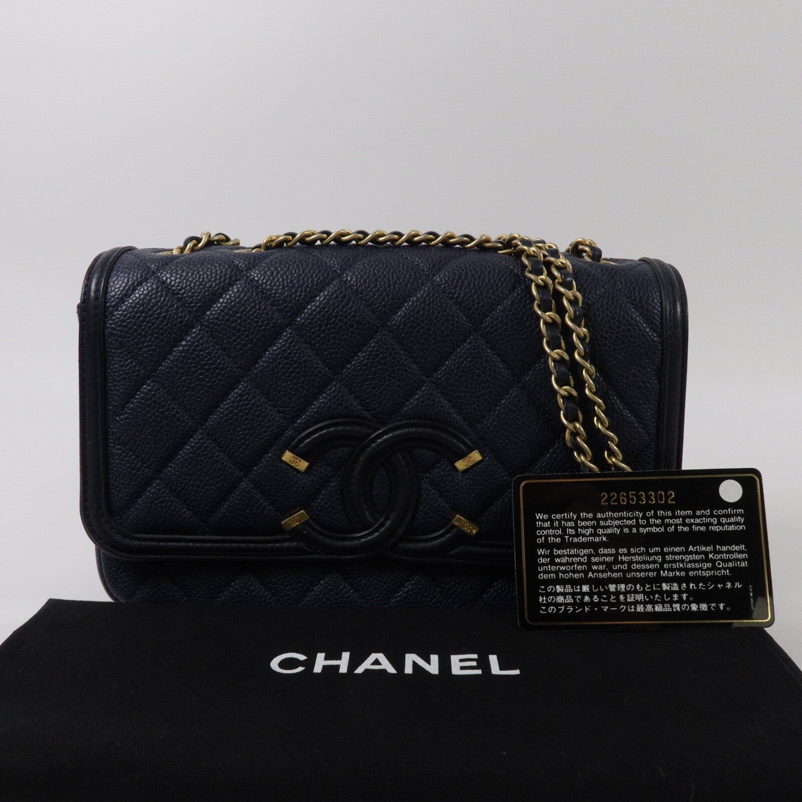 CHANEL 牛皮皮革CC Filigree Flap Bag鏈帶肩背袋