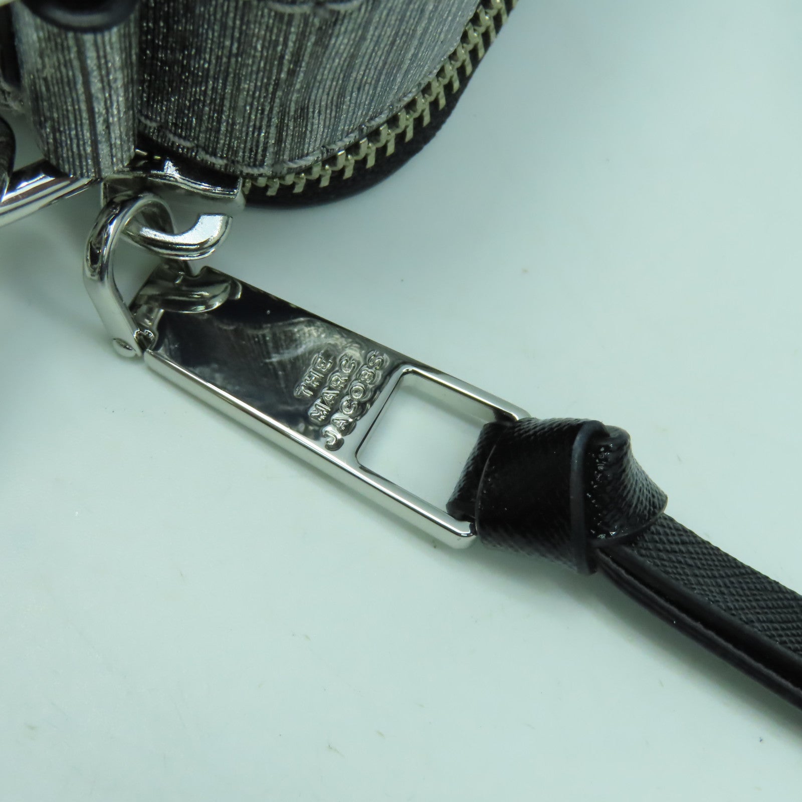 MARC JACOBS 塗層帆布Shoulder Bag銀扣肩背袋銀色