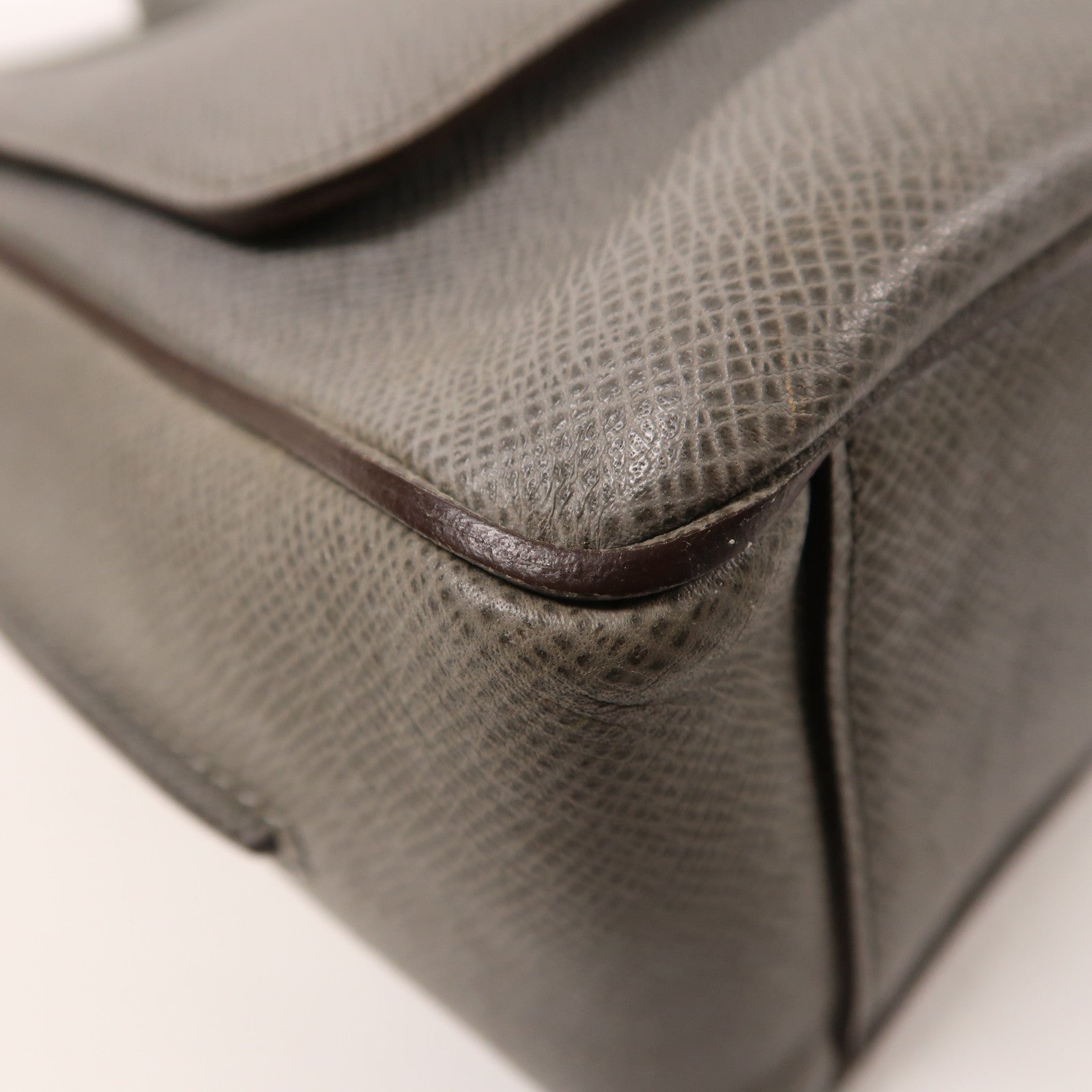 LOUIS VUITTON Taiga Roman MM銀扣肩背袋