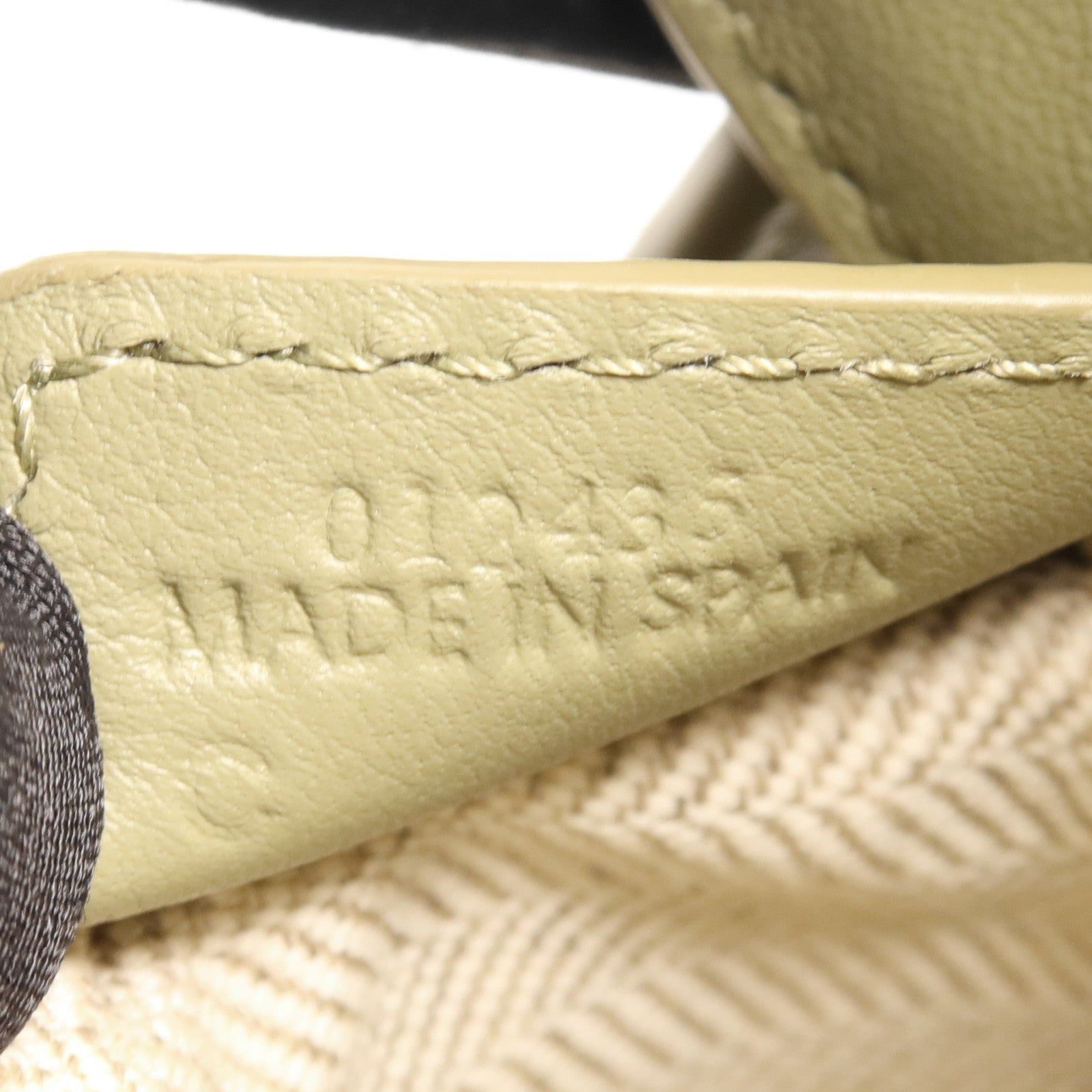 LOEWE 牛皮皮革Small Puzzle金扣手挽肩背兩用袋